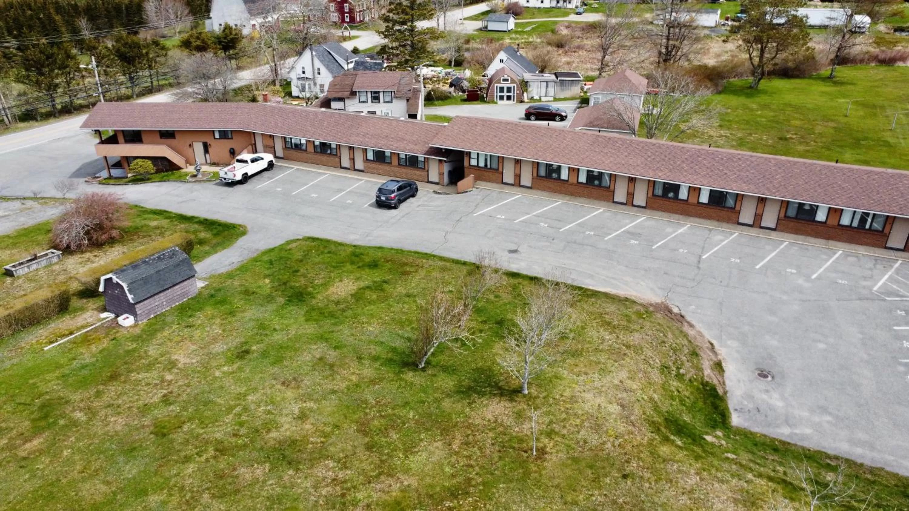 Quiet street view in New Age Inn - Voyageur