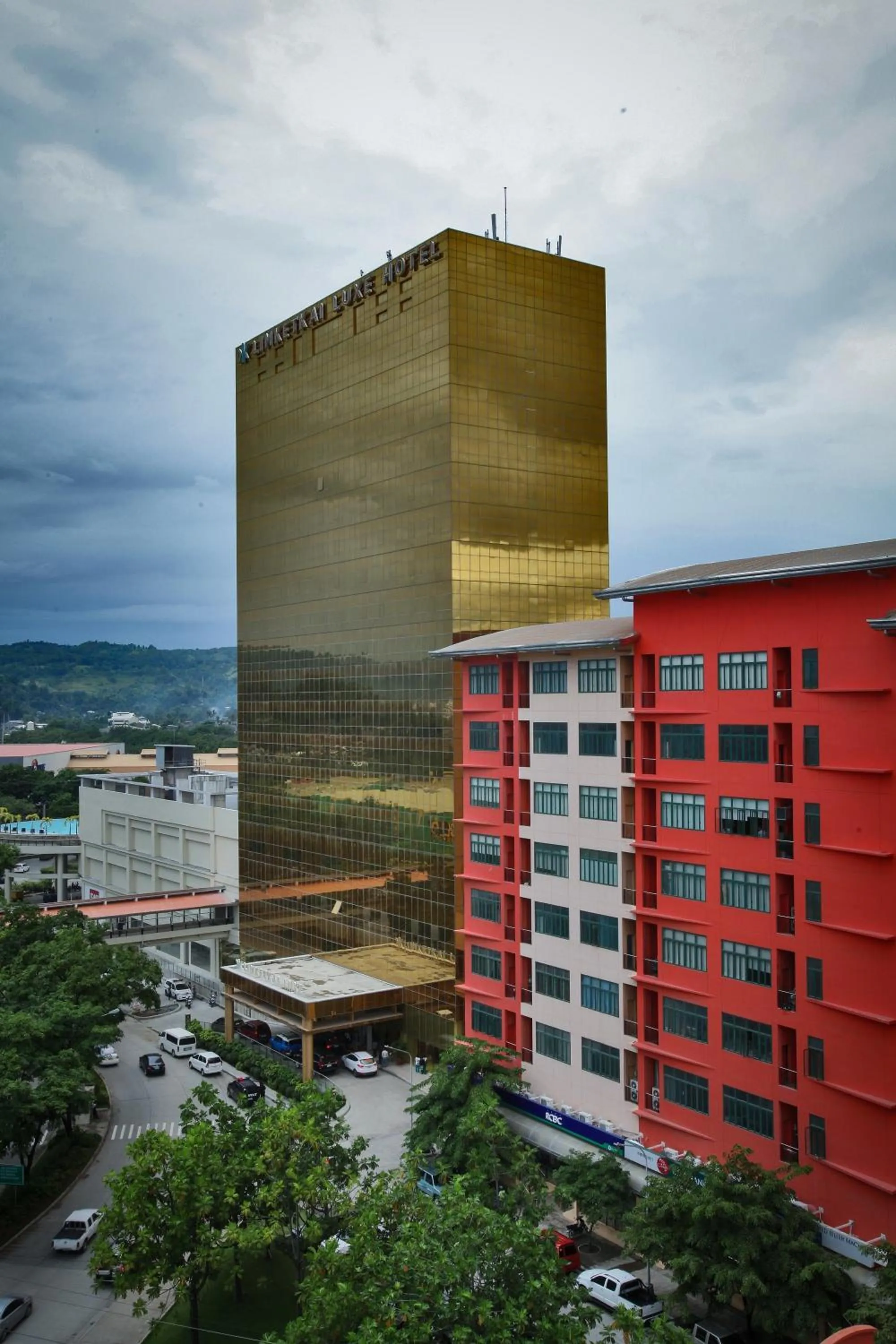 Facade/entrance in Limketkai Luxe Hotel