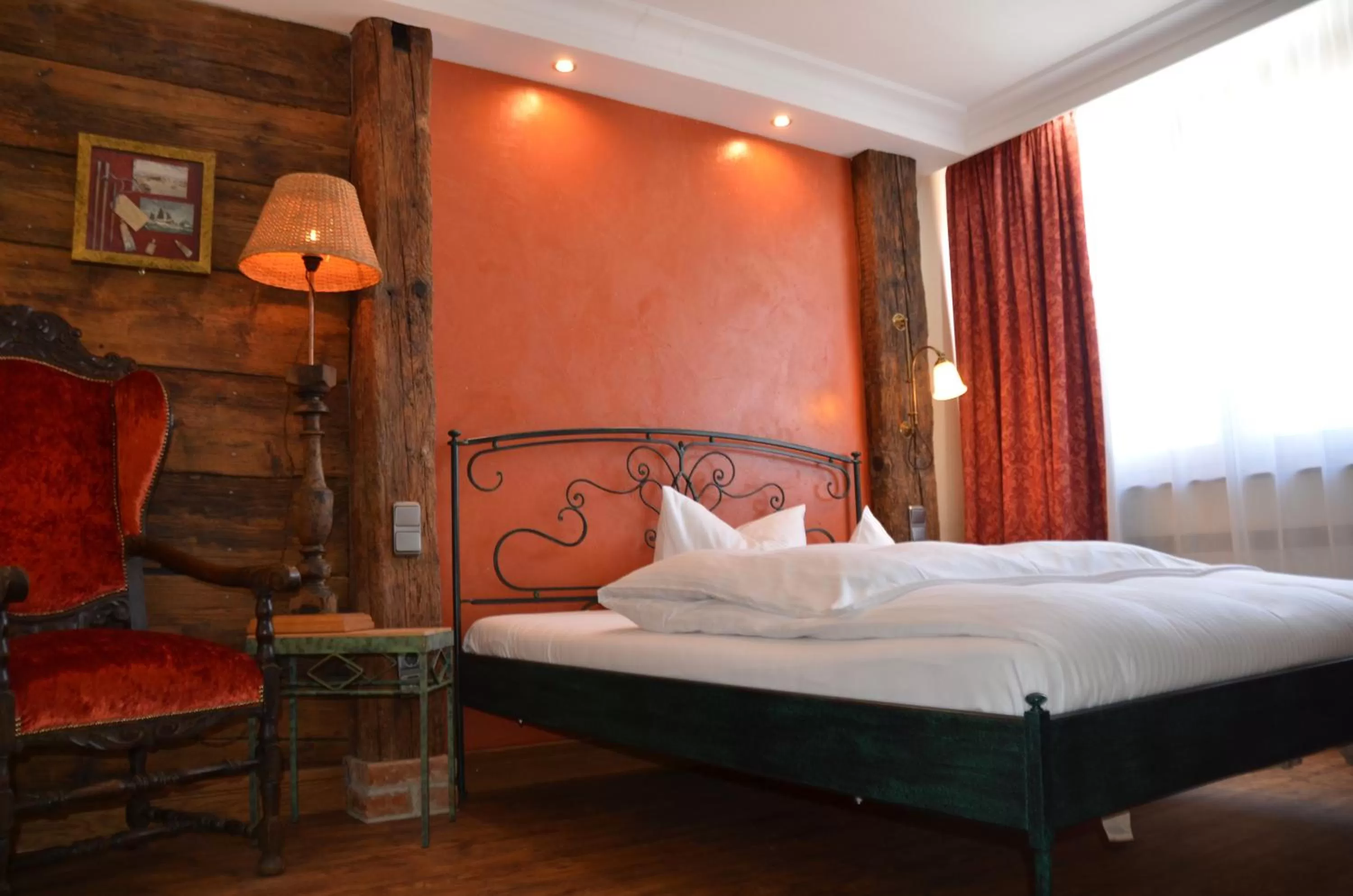 Photo of the whole room, Bed in Ringhotel Alpenhof - Patchworkhotel
