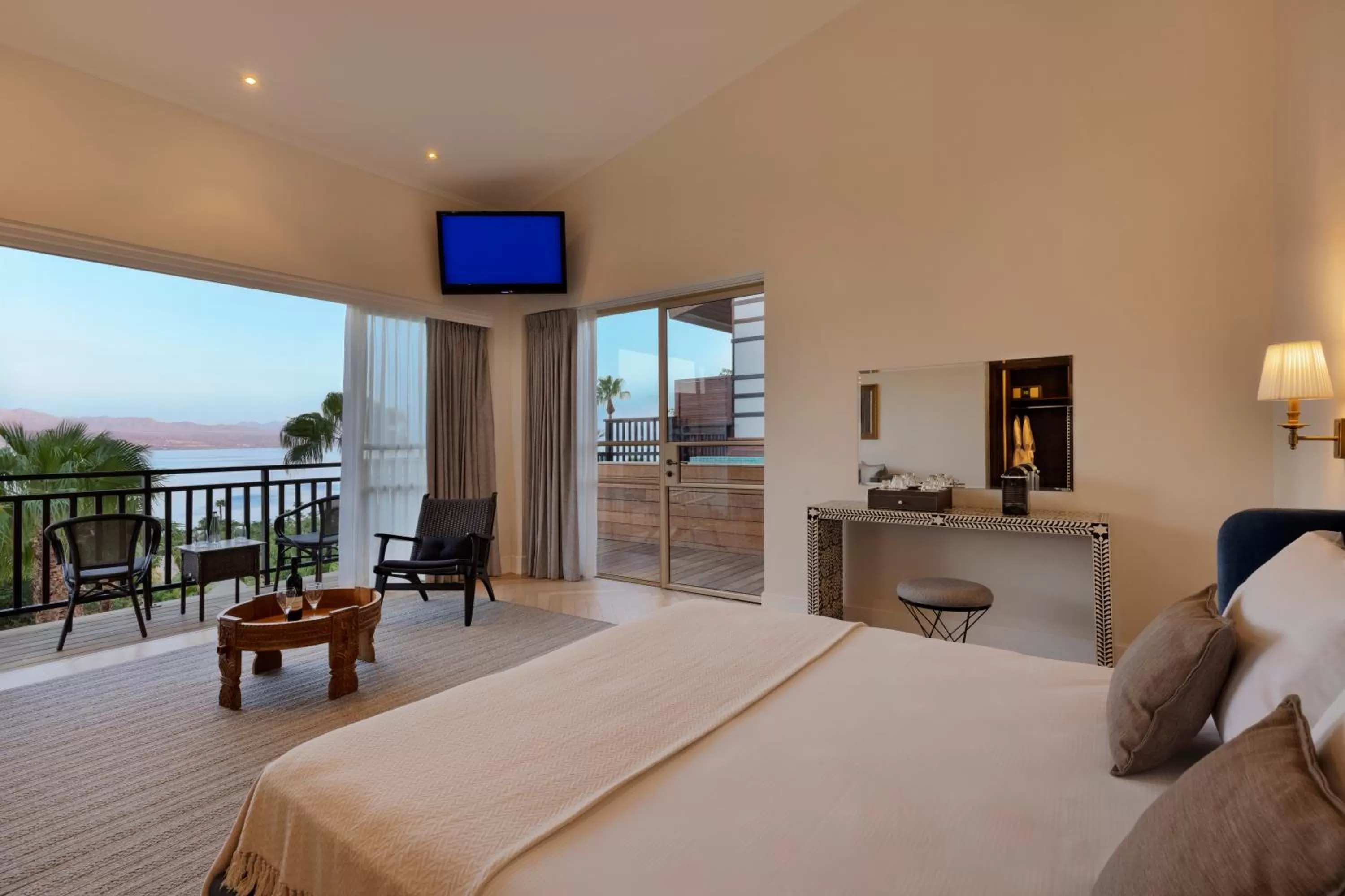 Bed in Herbert Samuel Royal Shangri-La Eilat