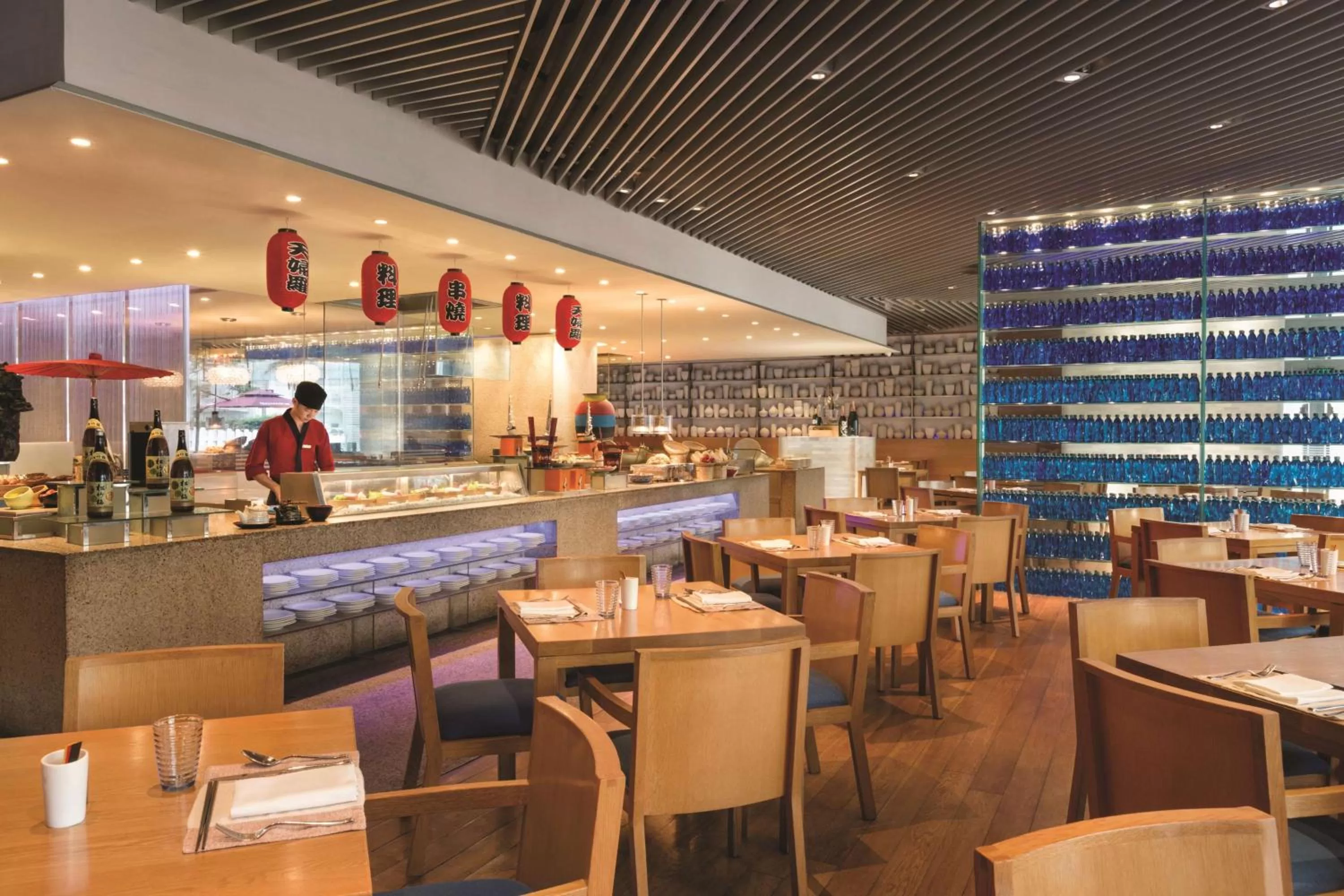 Restaurant/places to eat in Shangri-La Qingdao - May Fourth Square