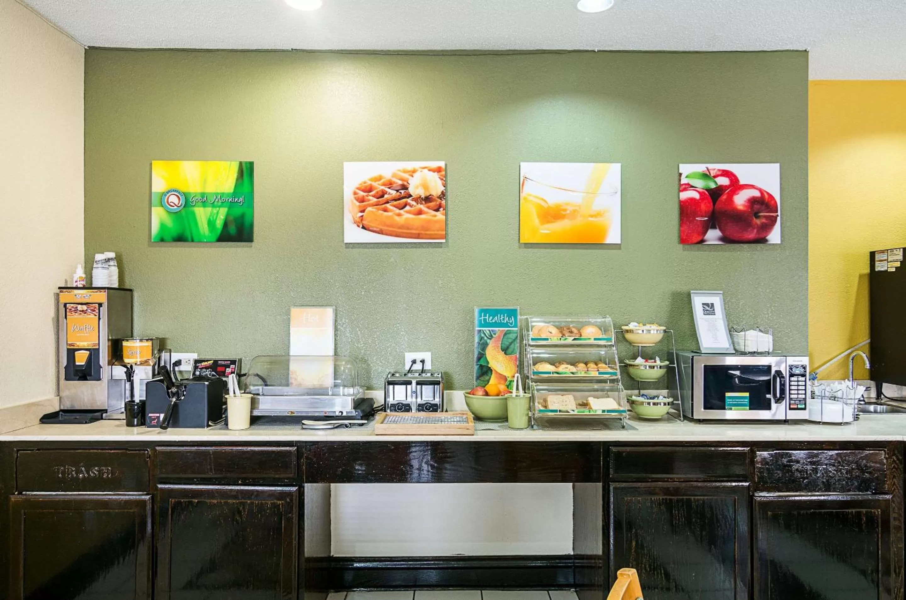 Restaurant/places to eat in Quality Inn & Suites Harvey - Chicago Southland