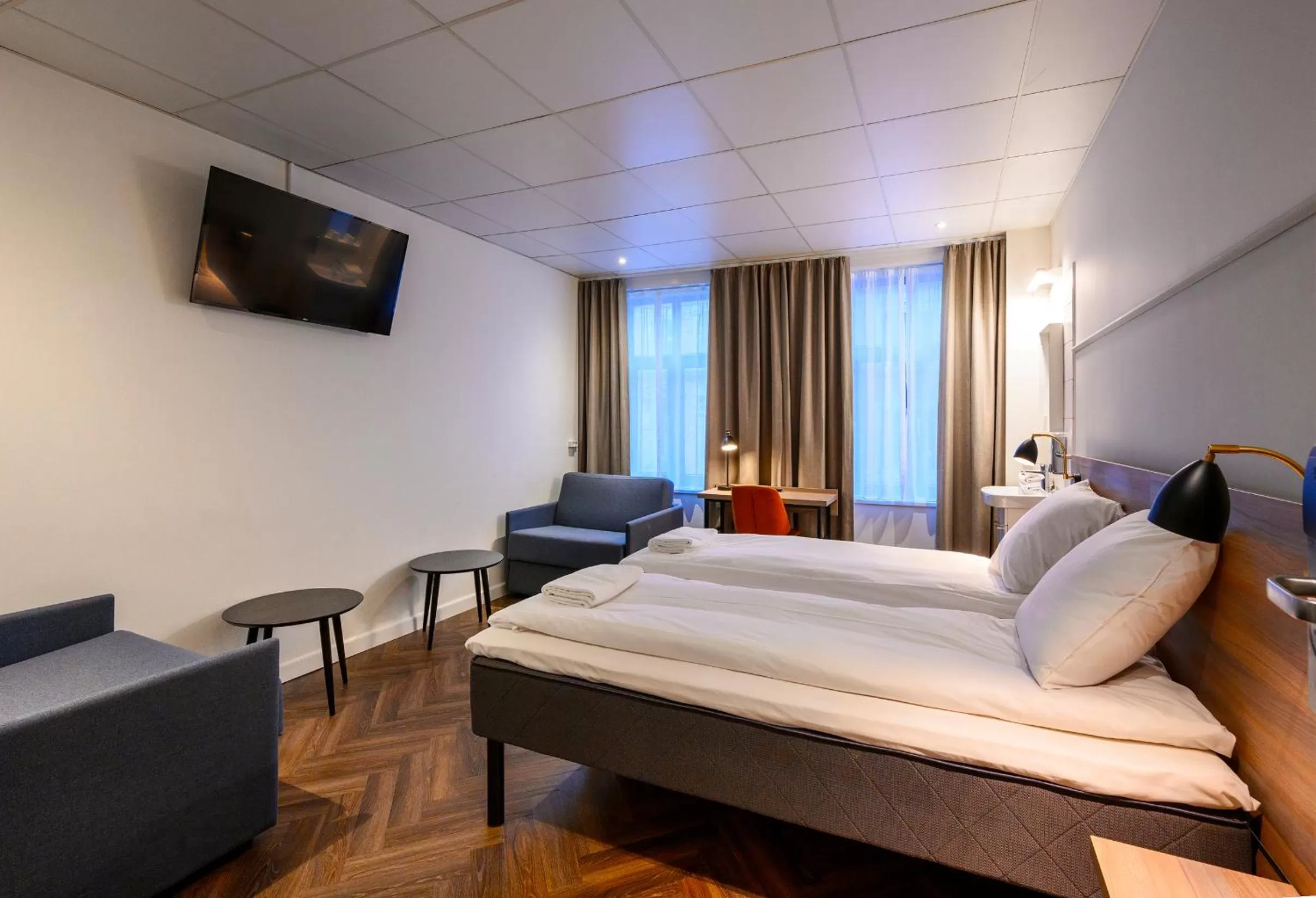 Photo of the whole room, Bed in Go Hotel Saga