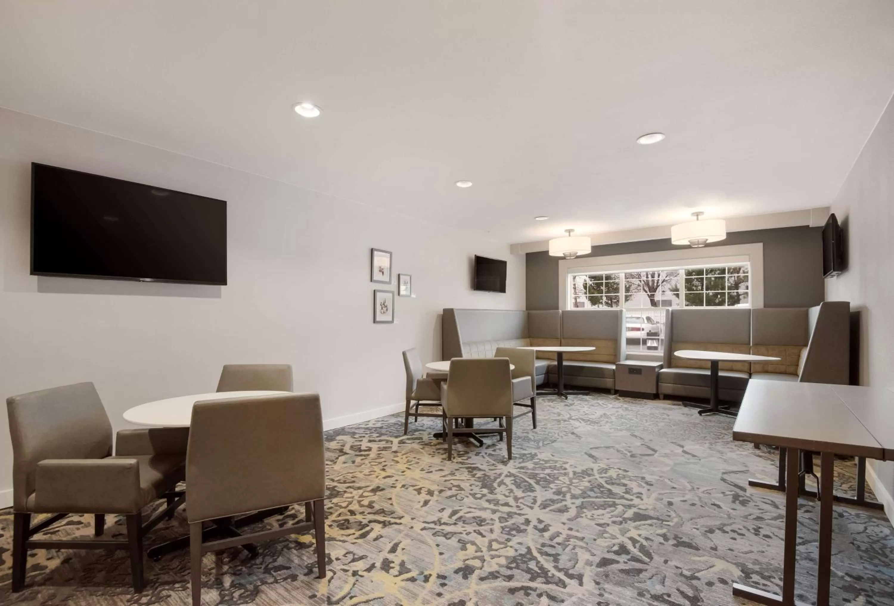 Lobby or reception in Sonesta ES Suites Reno