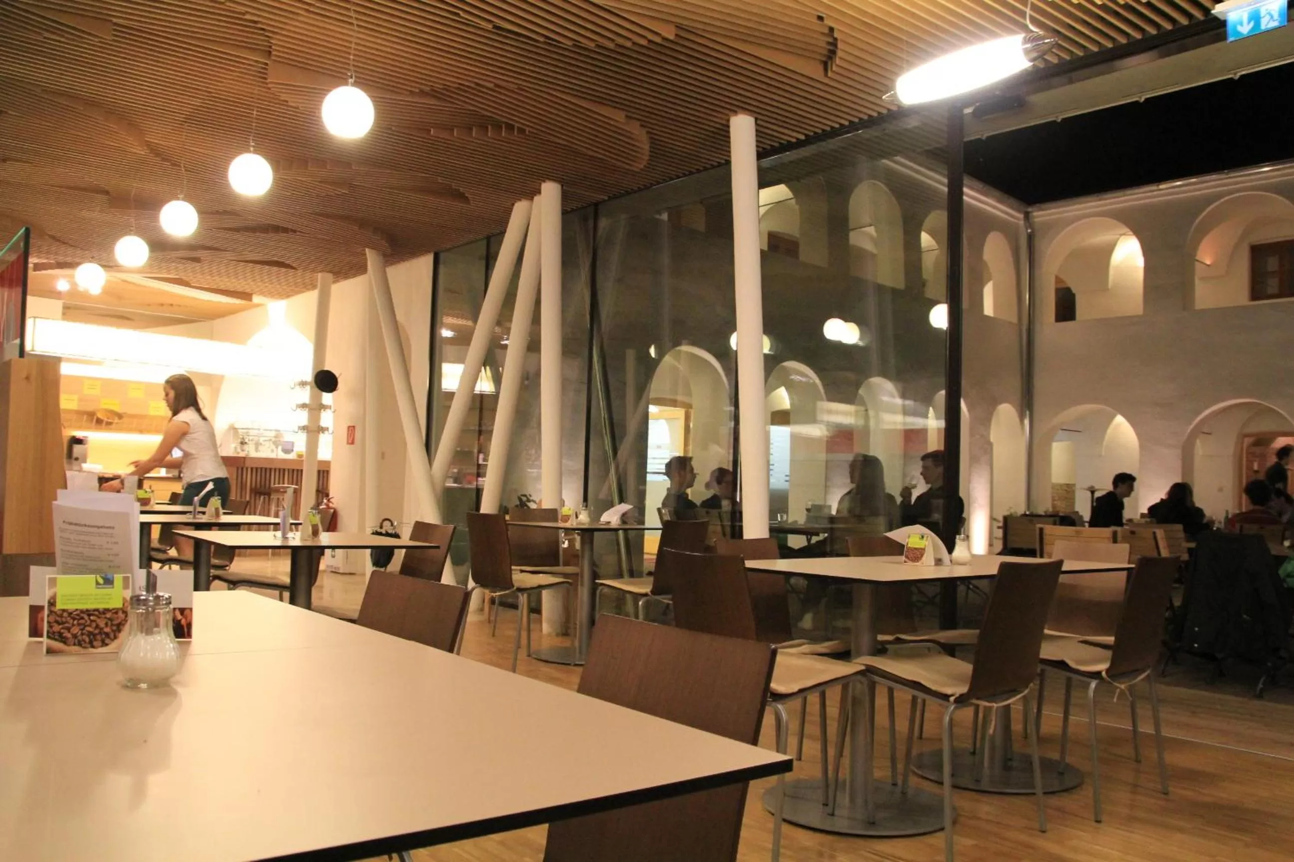 Restaurant/places to eat in Hotel Eisenhuthaus