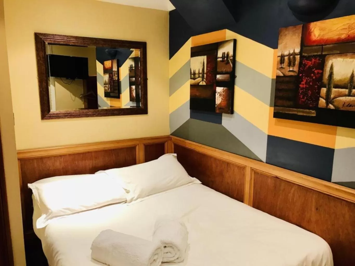 Bedroom, Bed in KX Rooms Kings Cross