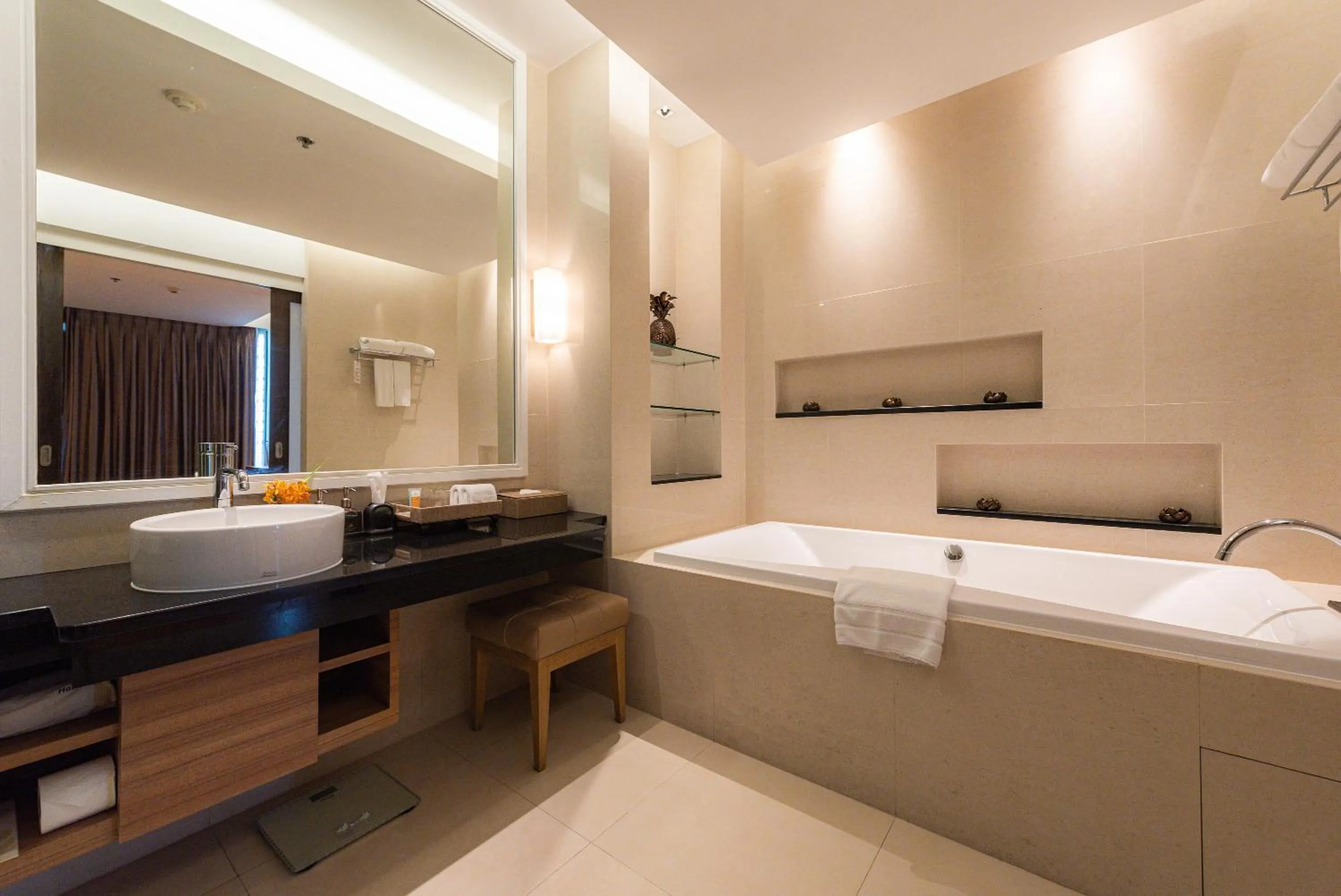 Bathroom in Summit Windmill Golf Suite Hotel at Suvarnabhumi