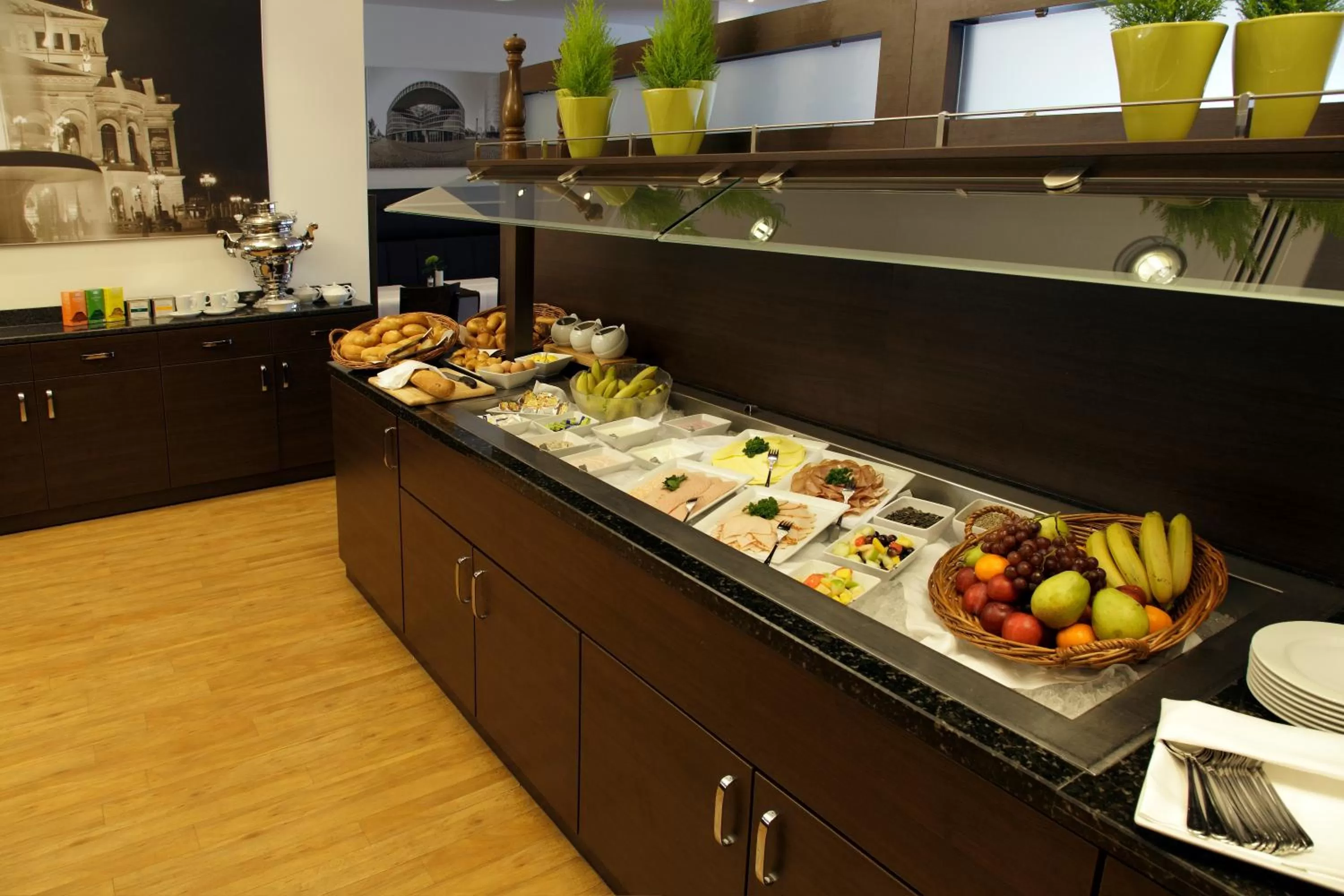 Restaurant/places to eat in SOALTEE Hotel by Trip Inn Frankfurt Messe Tagungshotel