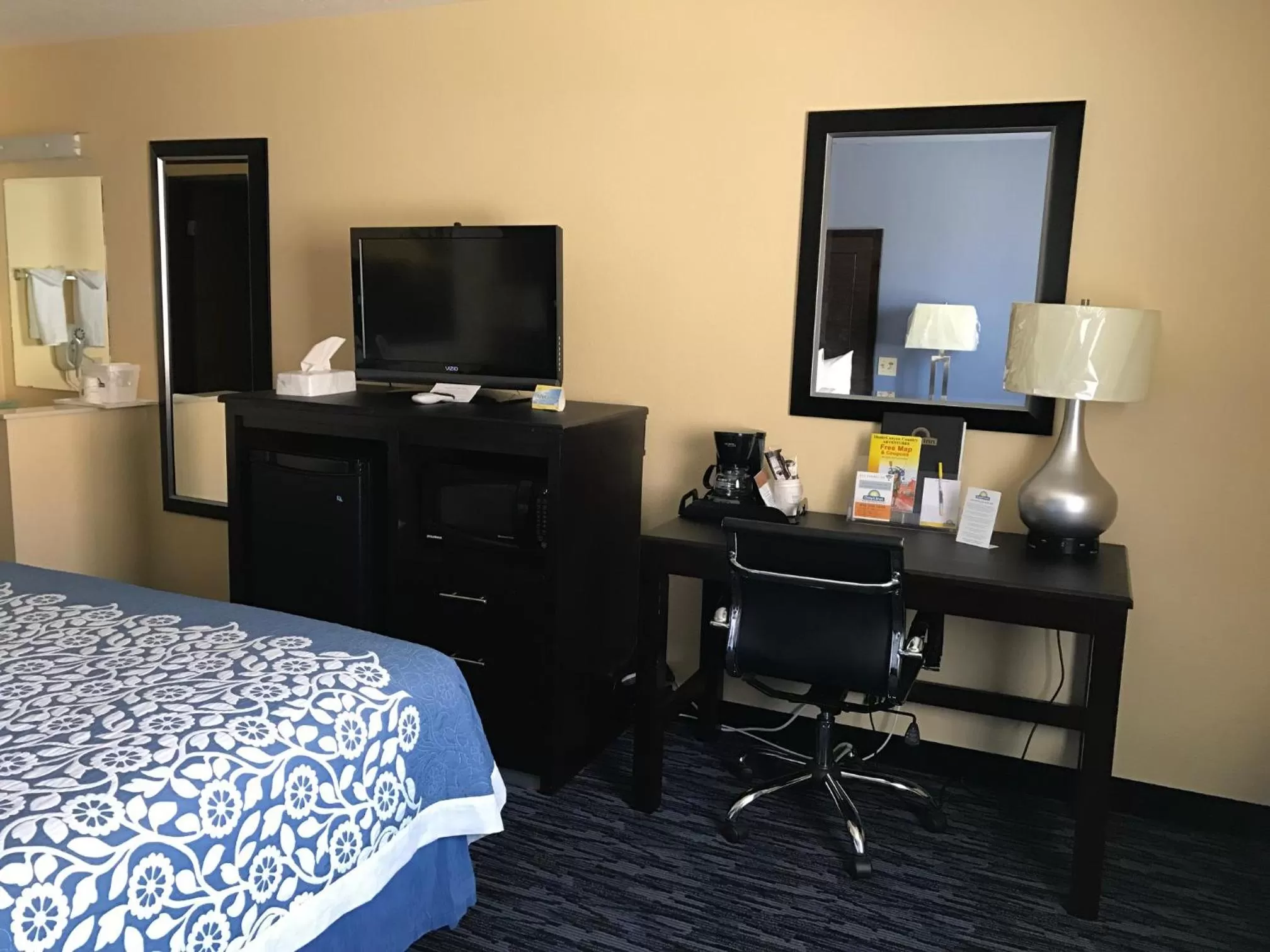 TV and multimedia, Bed in Days Inn by Wyndham Moab