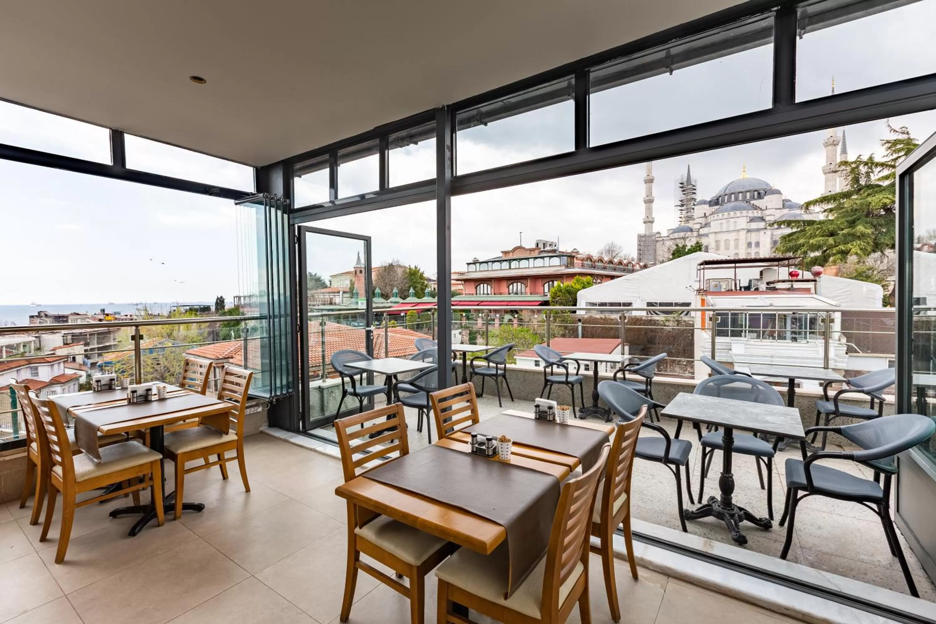 Balcony/Terrace in Seraglio Hotel & Suites