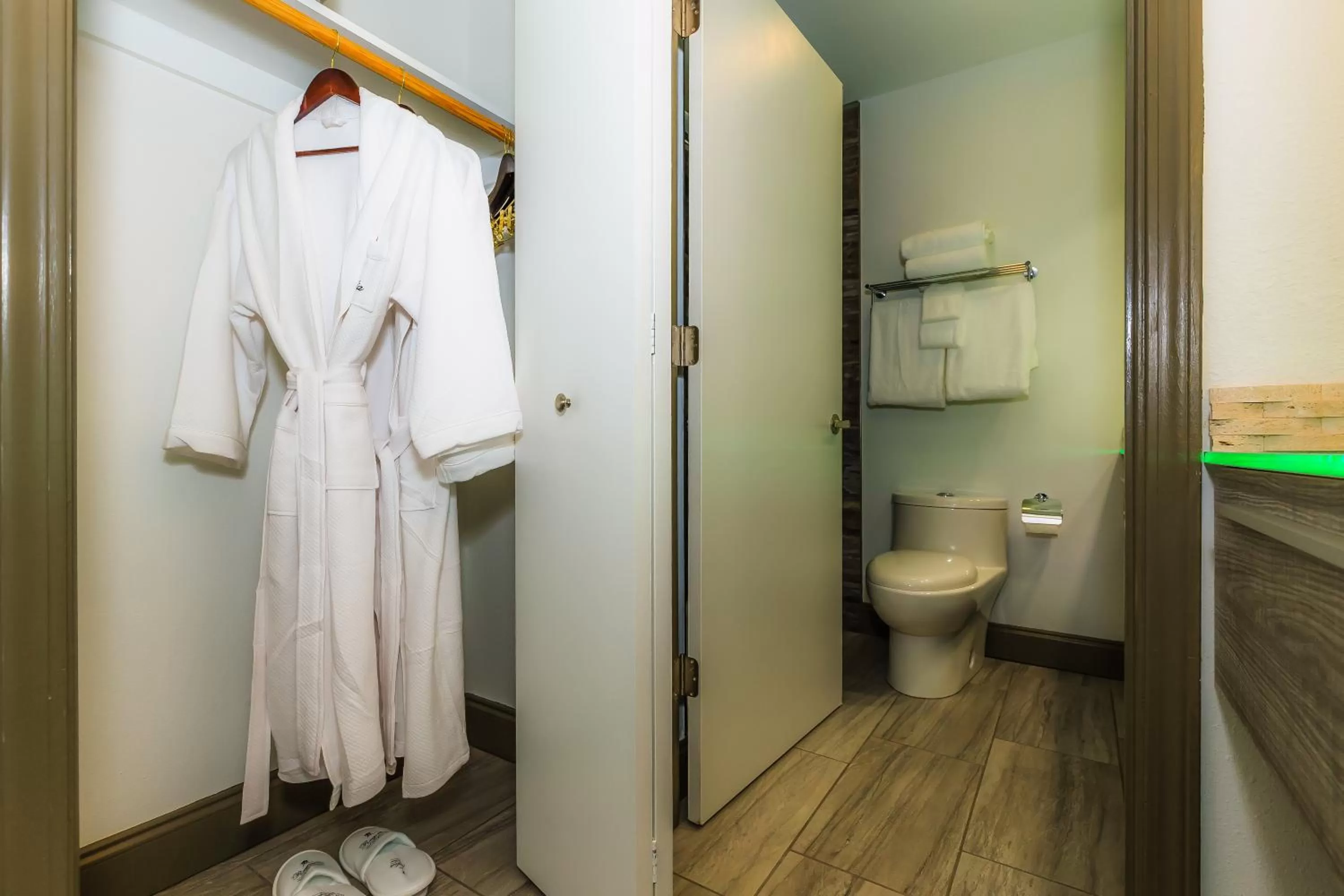 Regalia Hotel & Conference Center