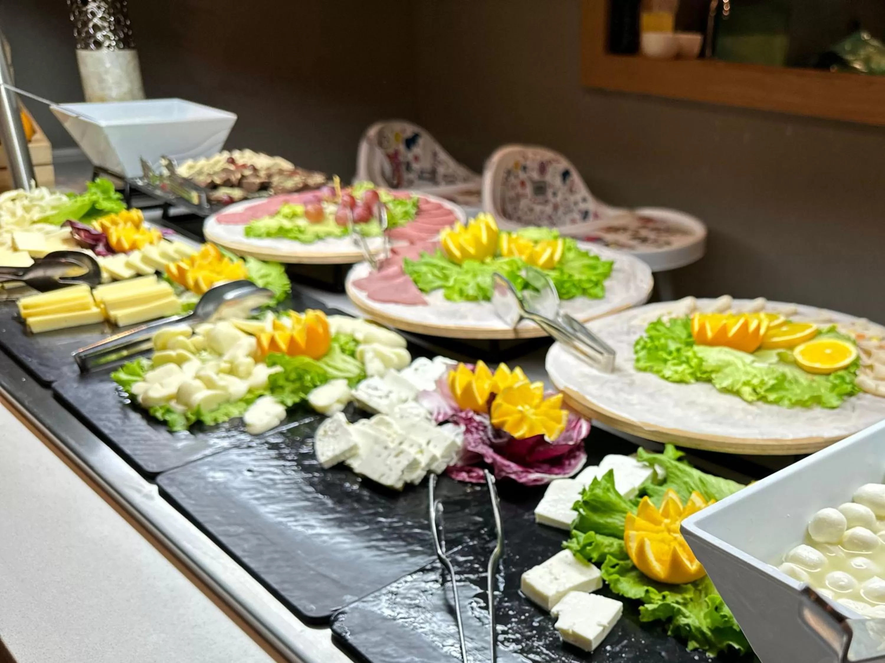 Food and drinks in Edition Old City Hotel