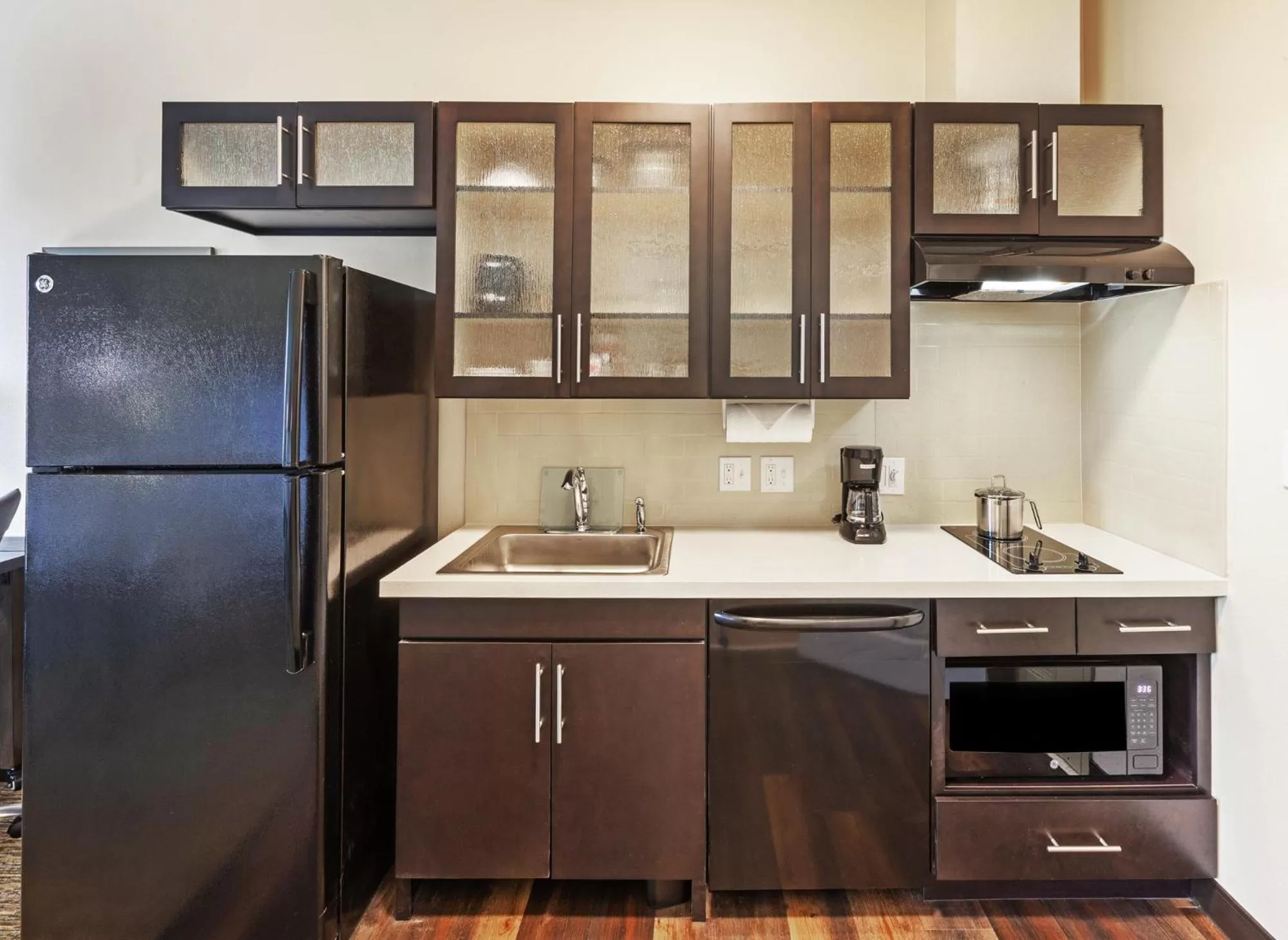 Kitchen or kitchenette in Candlewood Suites - Houston - Pasadena by IHG