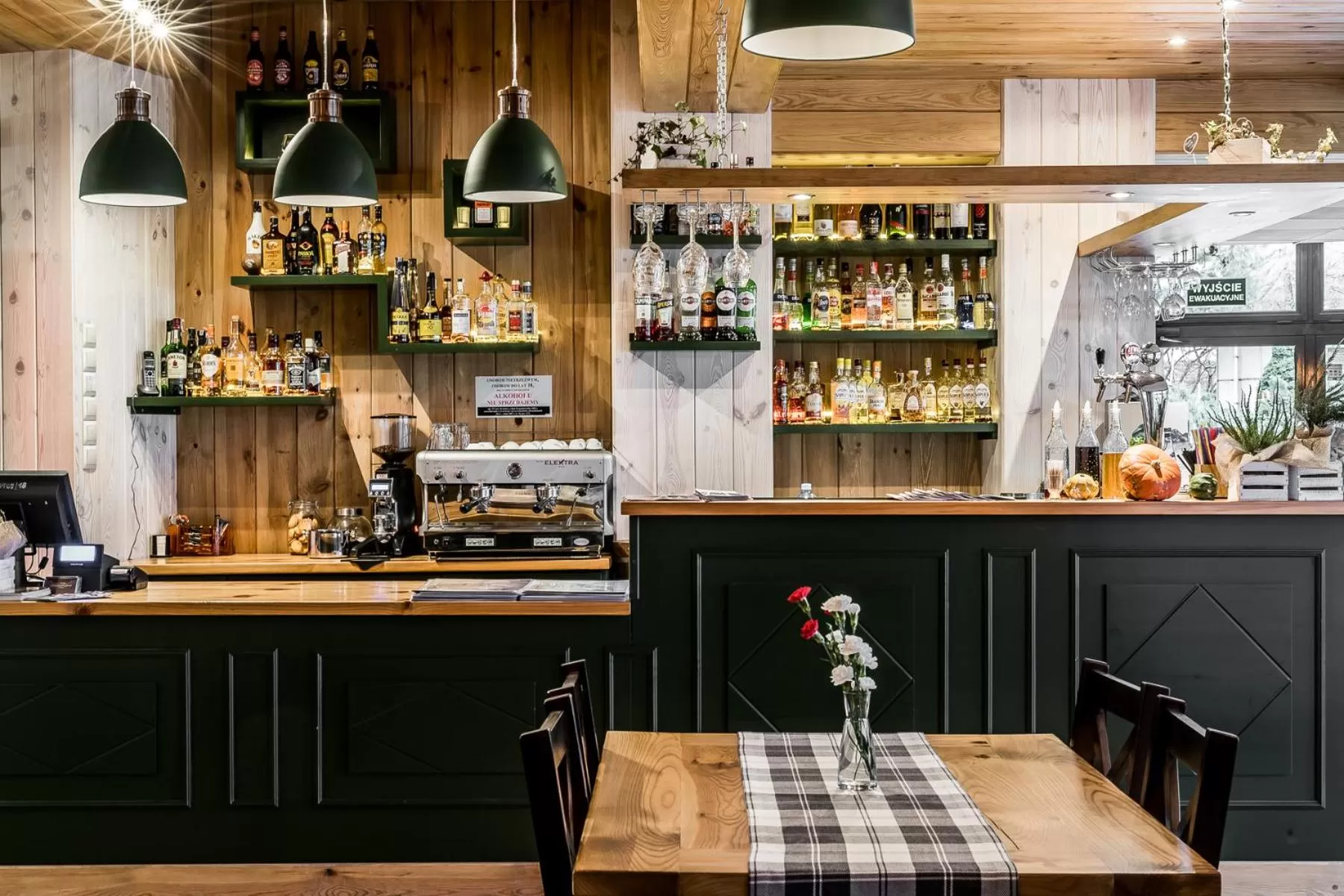 Restaurant/places to eat in Hotel Helios 300m od Krupówek nowy BASEN od 12 lipca