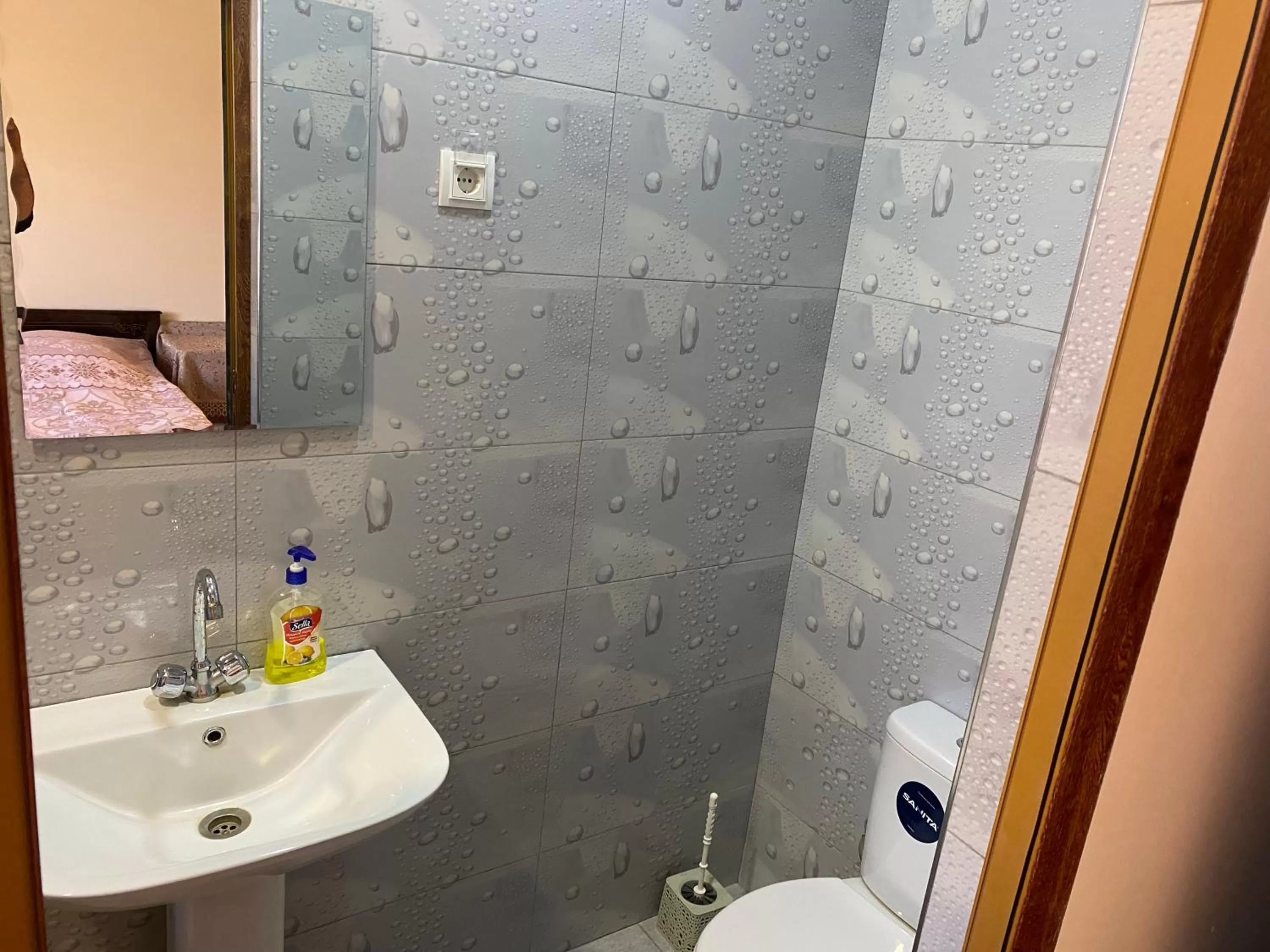 Bathroom in Karine B&B