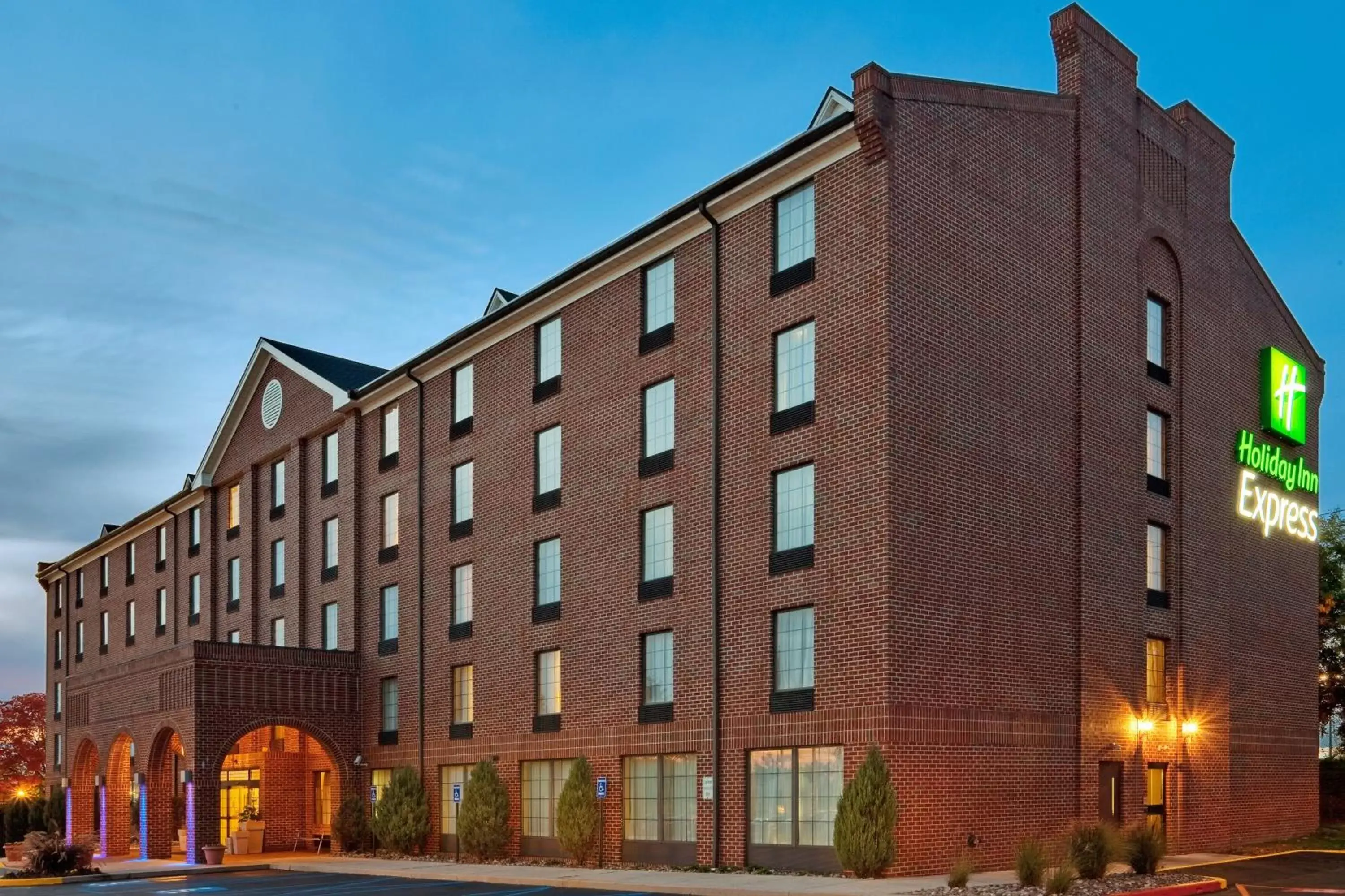 Holiday Inn Express Harrisburg East by IHG Holiday Inn Express Harrisburg East by IHG