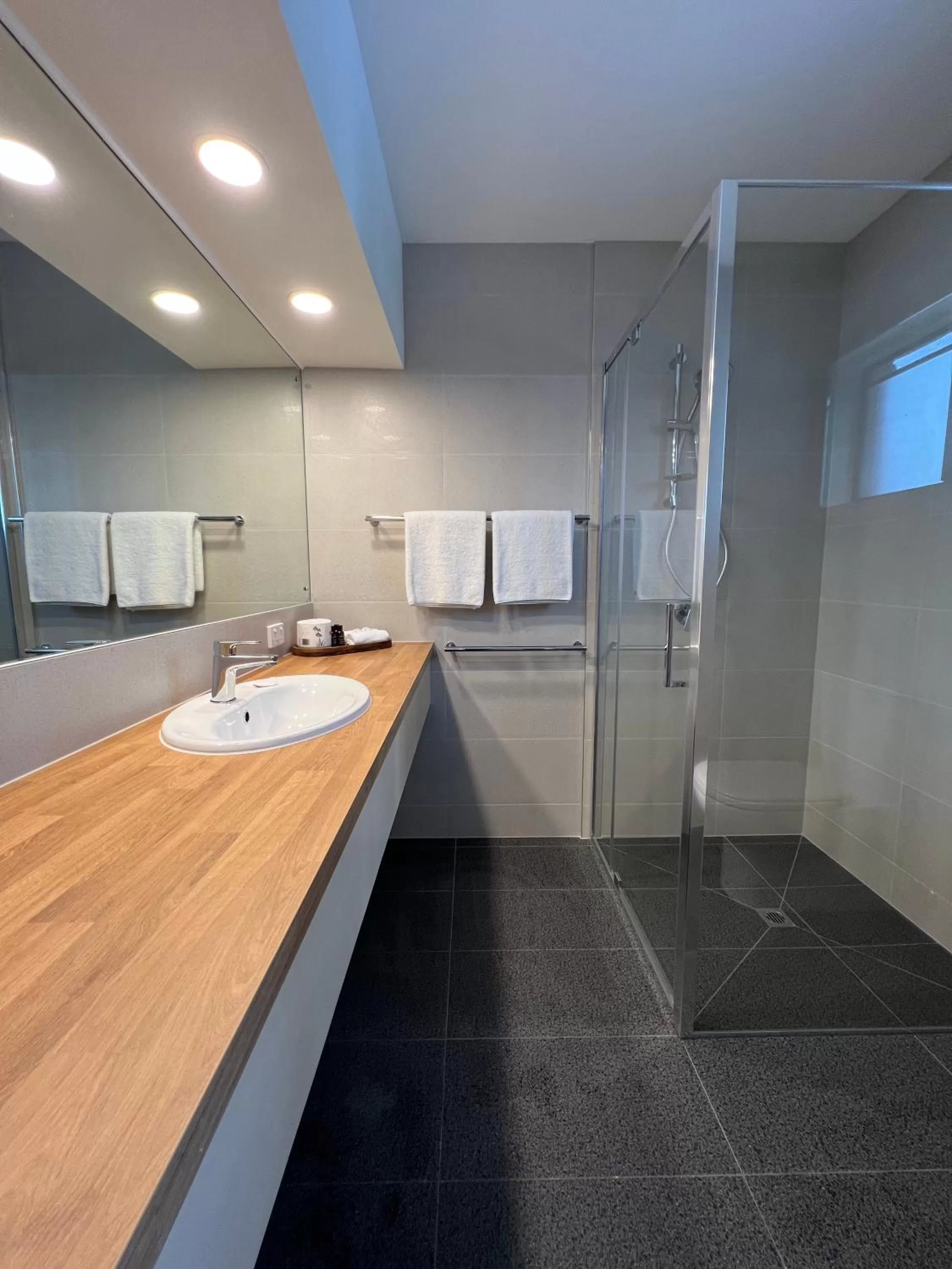 Summerhill Motor Inn