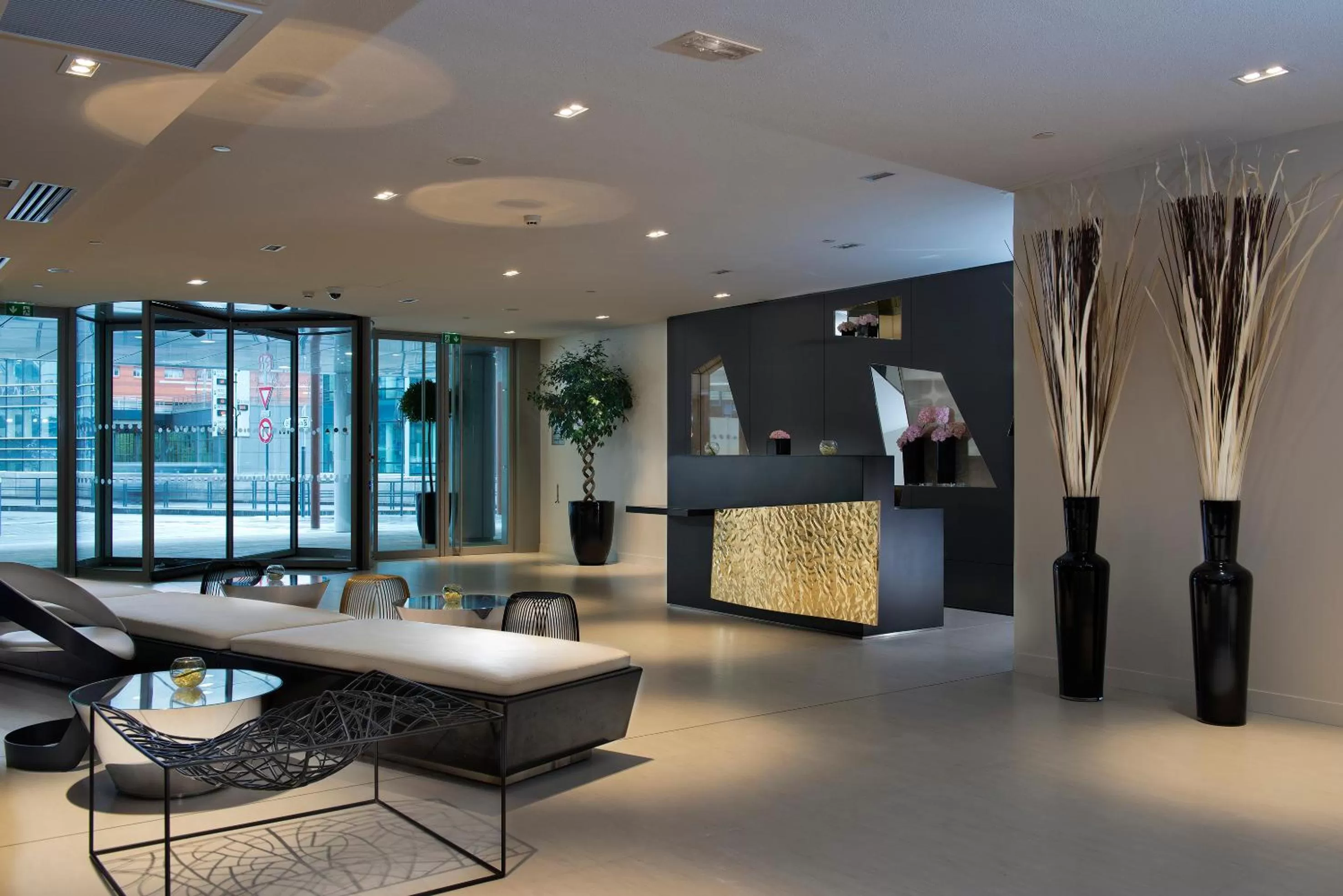 Lobby or reception in Melia Paris La Defense