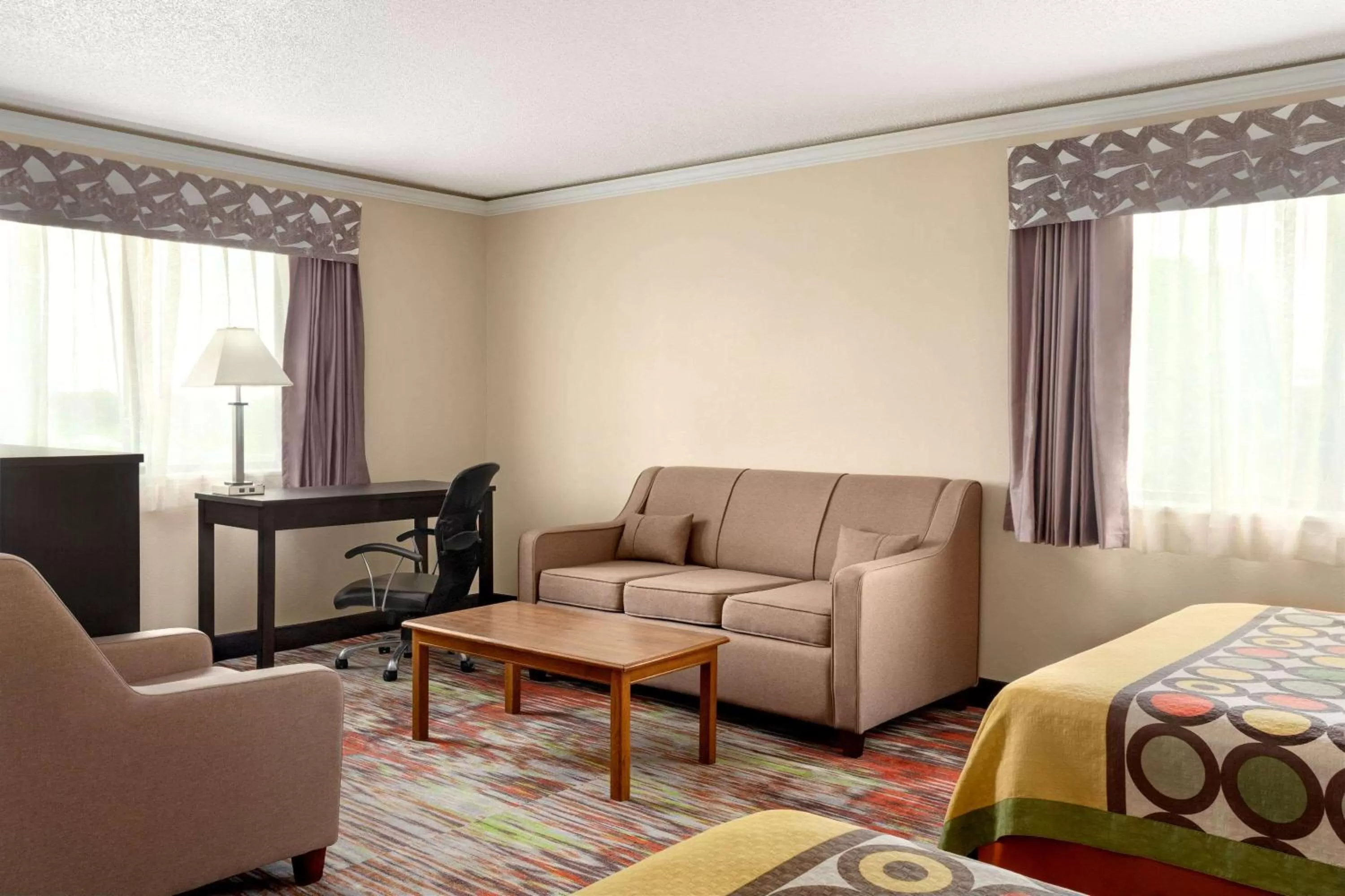 Photo of the whole room in Super 8 by Wyndham Chillicothe