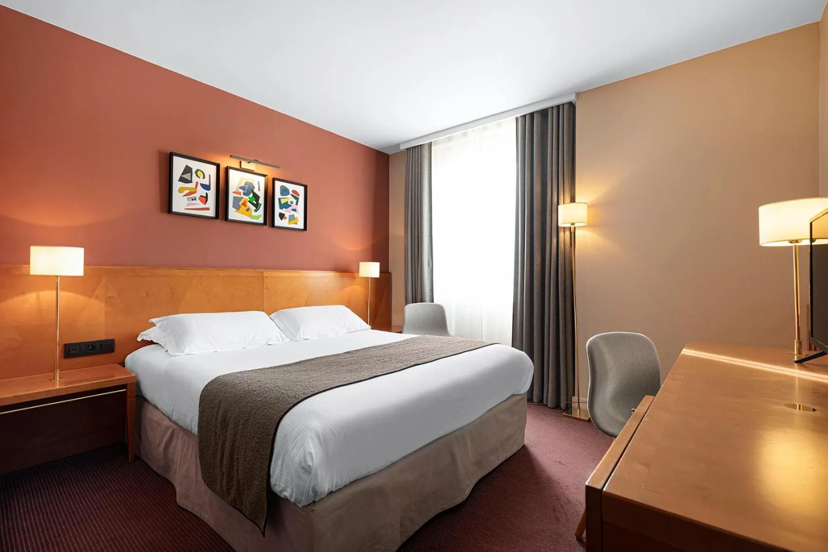 Photo of the whole room, Bed in Hôtel Des Artistes