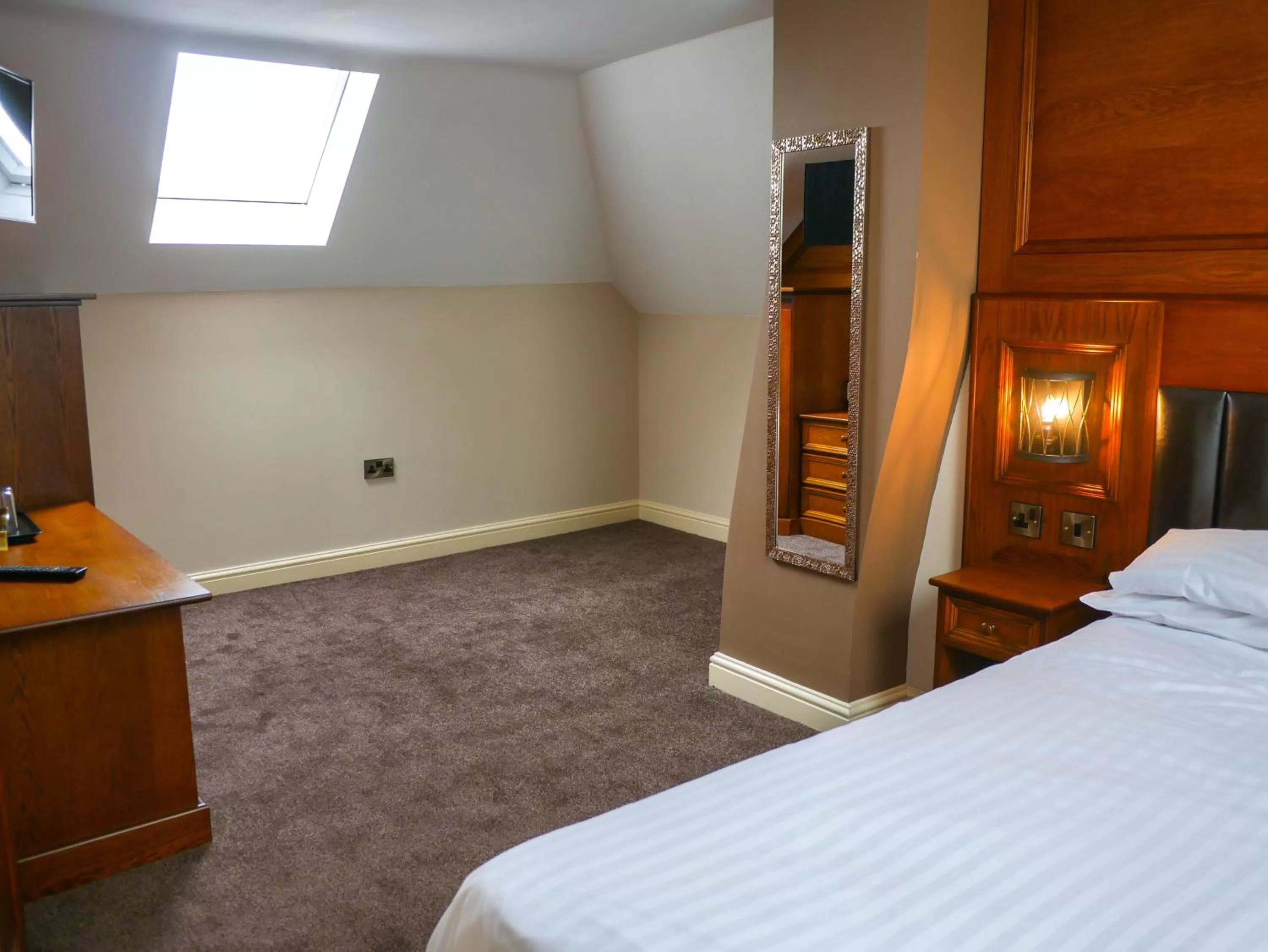 Bed in Crown & Anchor Inn