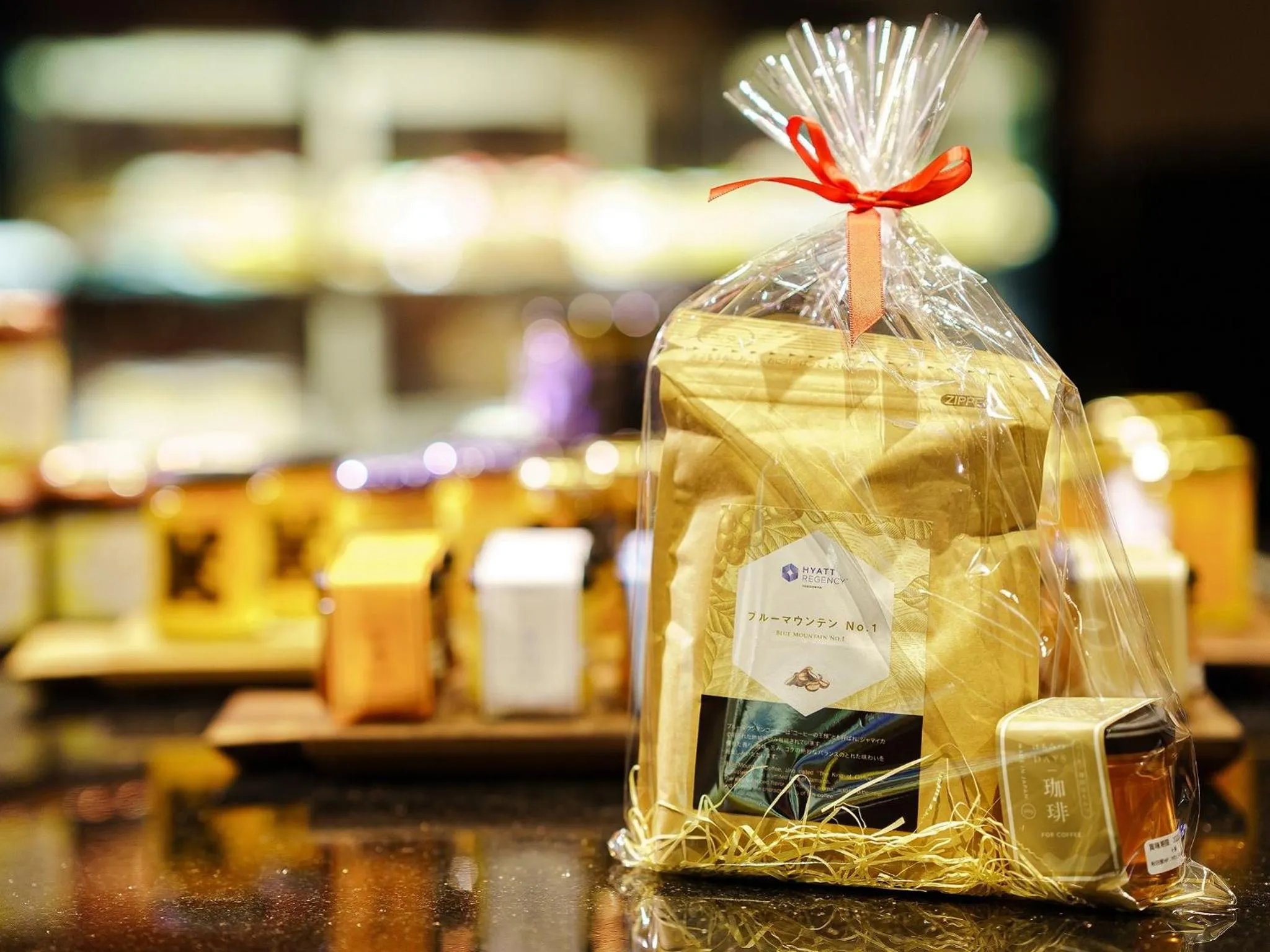 Restaurant/places to eat in Hyatt Regency Yokohama