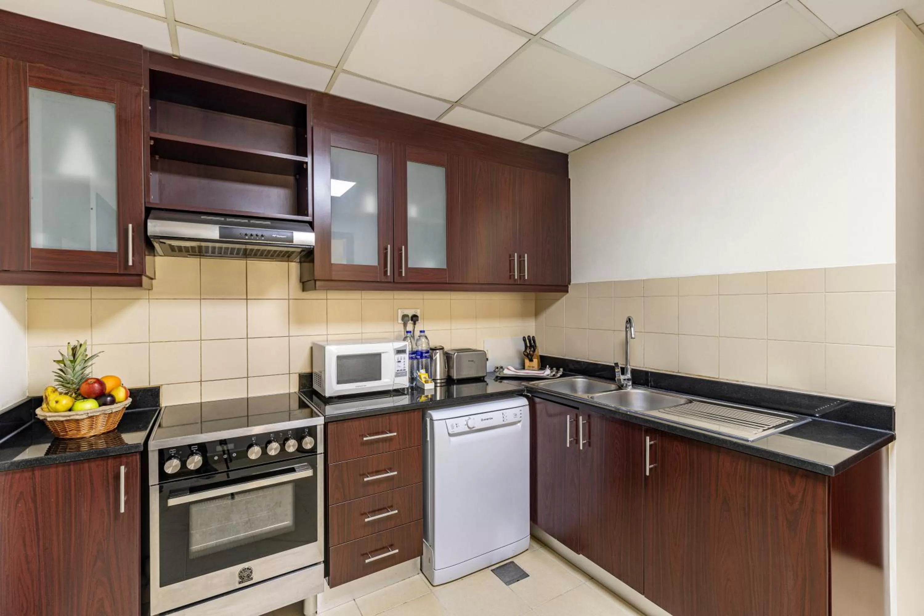 Kitchen or kitchenette in Roda Amwaj Suites Jumeirah Beach Residence