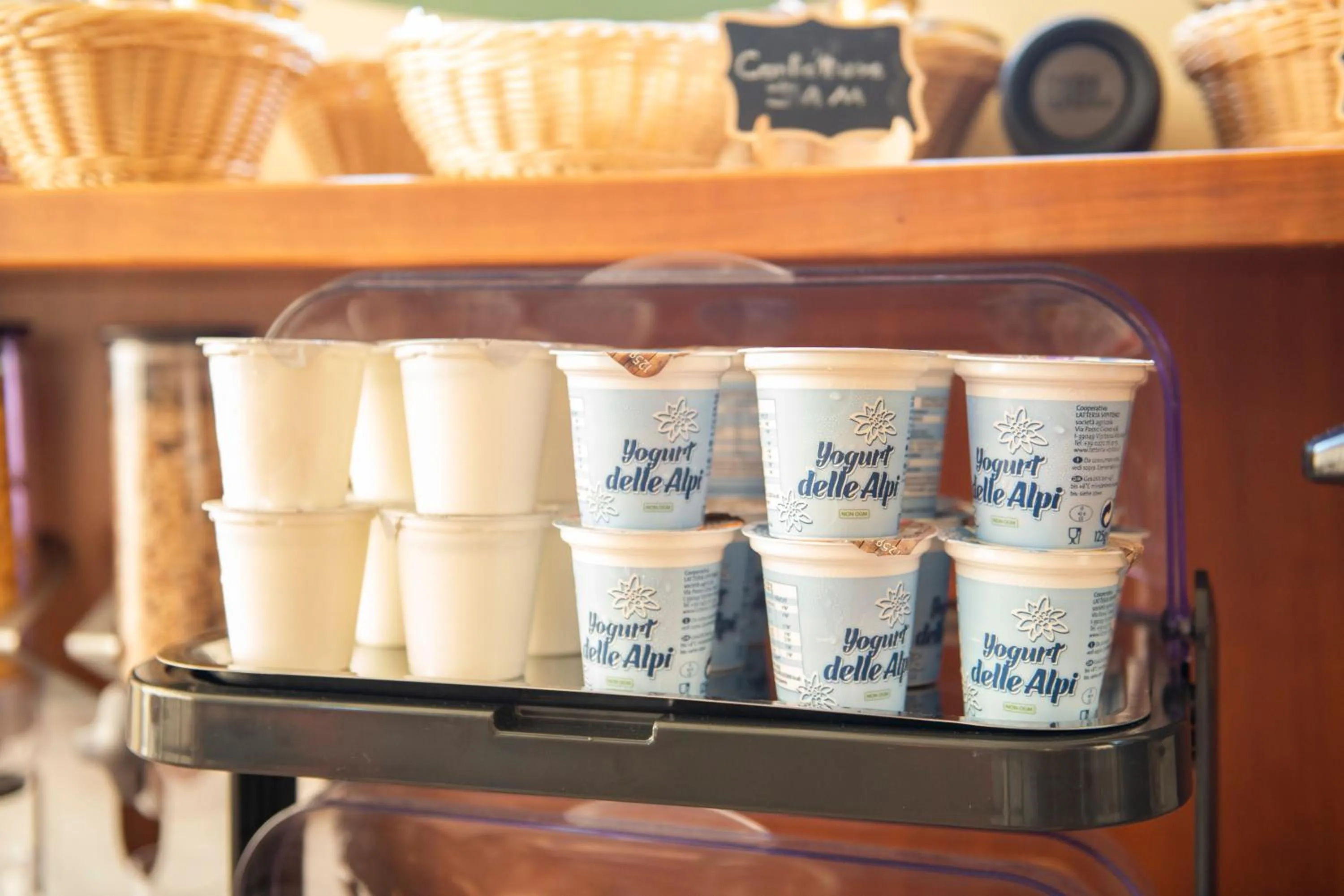 Buffet breakfast in Park Hotel Abbadia