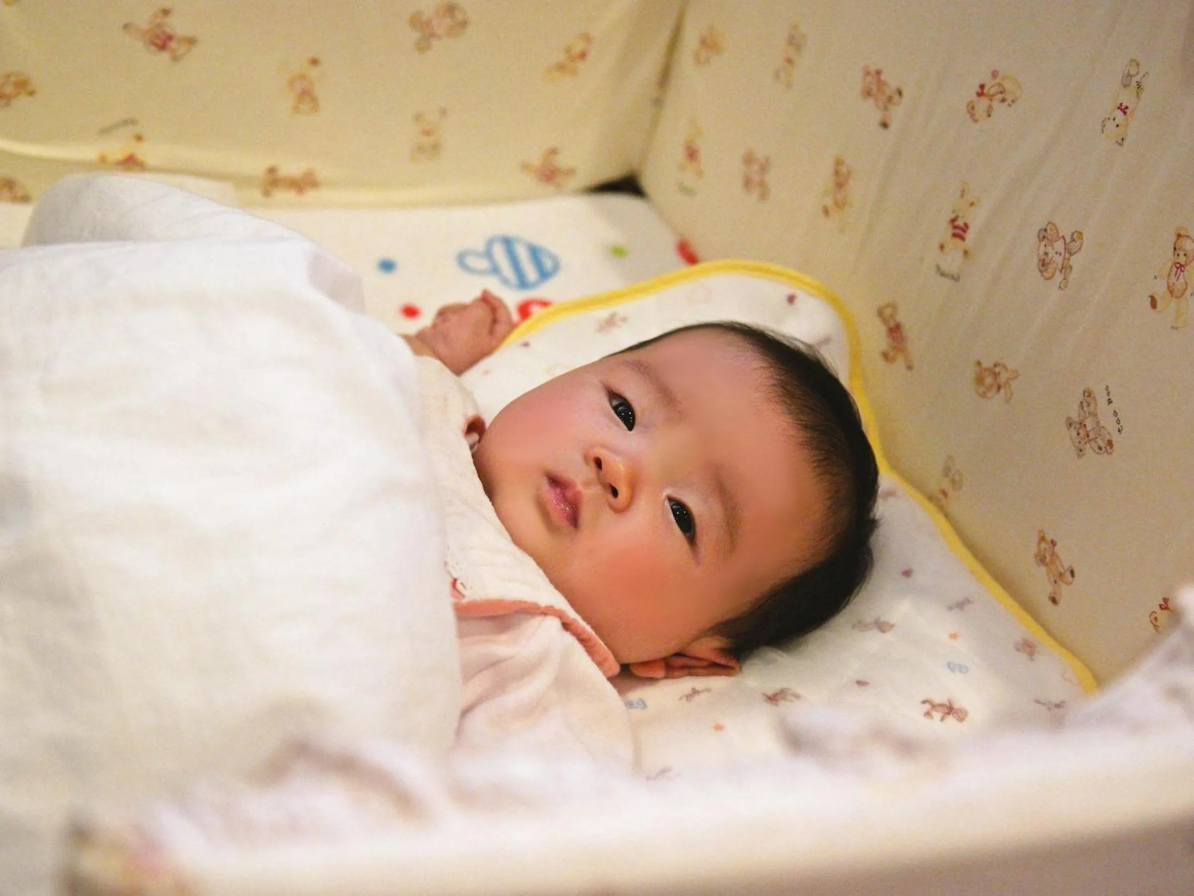 young children, Bed in Hotel Azat Naha