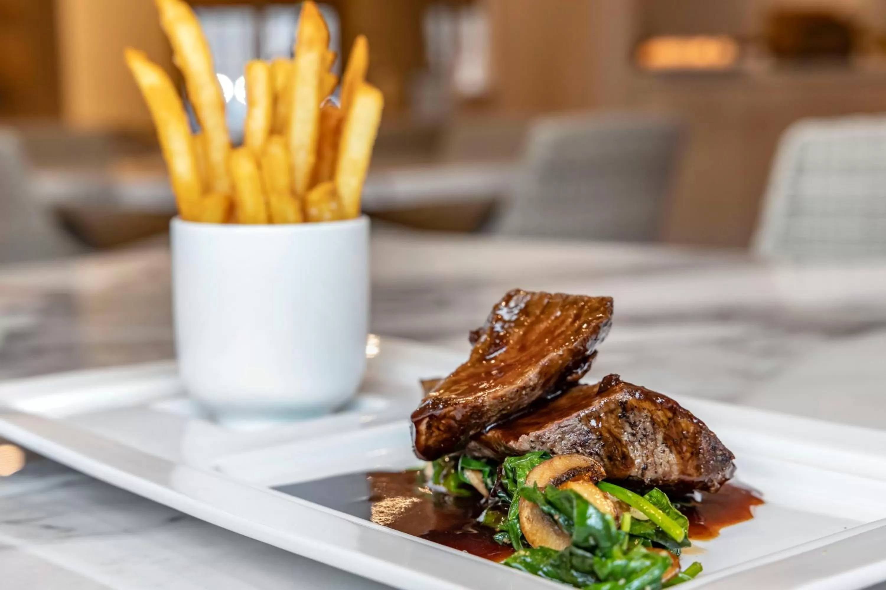 Restaurant/places to eat in Cambria Hotel Calabasas - Malibu