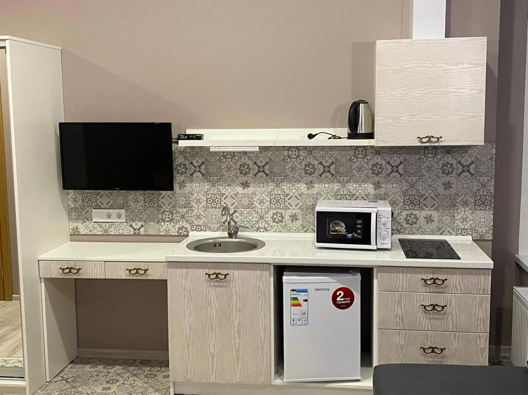 Kitchen or kitchenette in Heart Kyiv Apart-Hotel