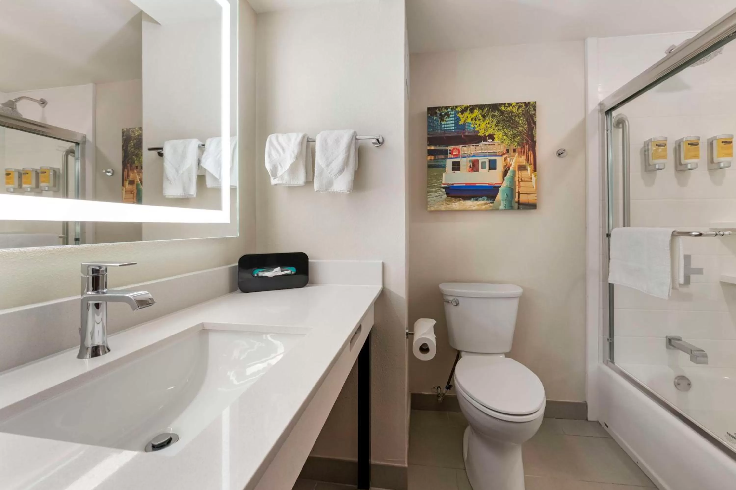 Bathroom in Best Western Plus South Holland Chicago Southland