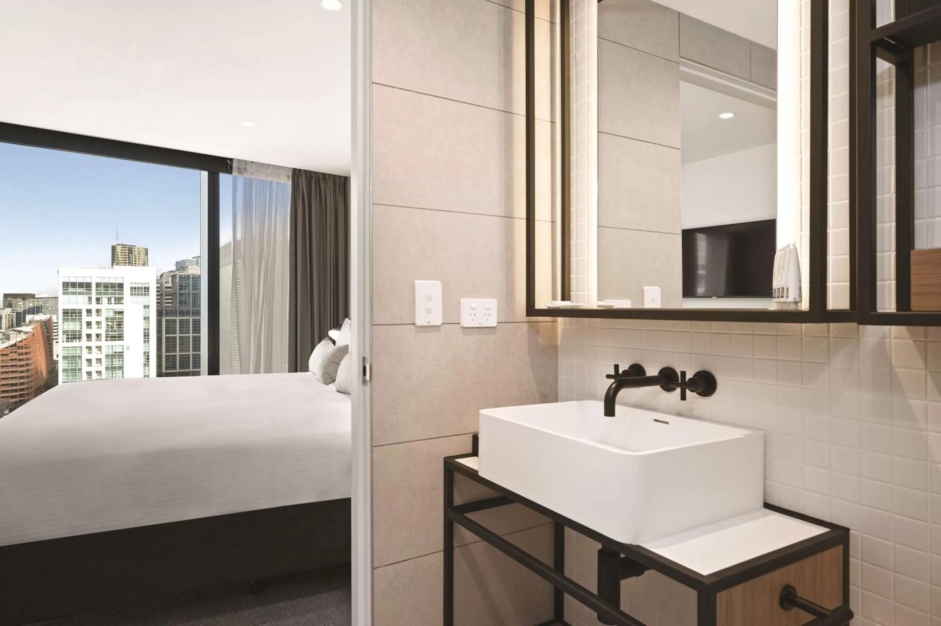 Bathroom, Bed in Vibe Hotel Melbourne