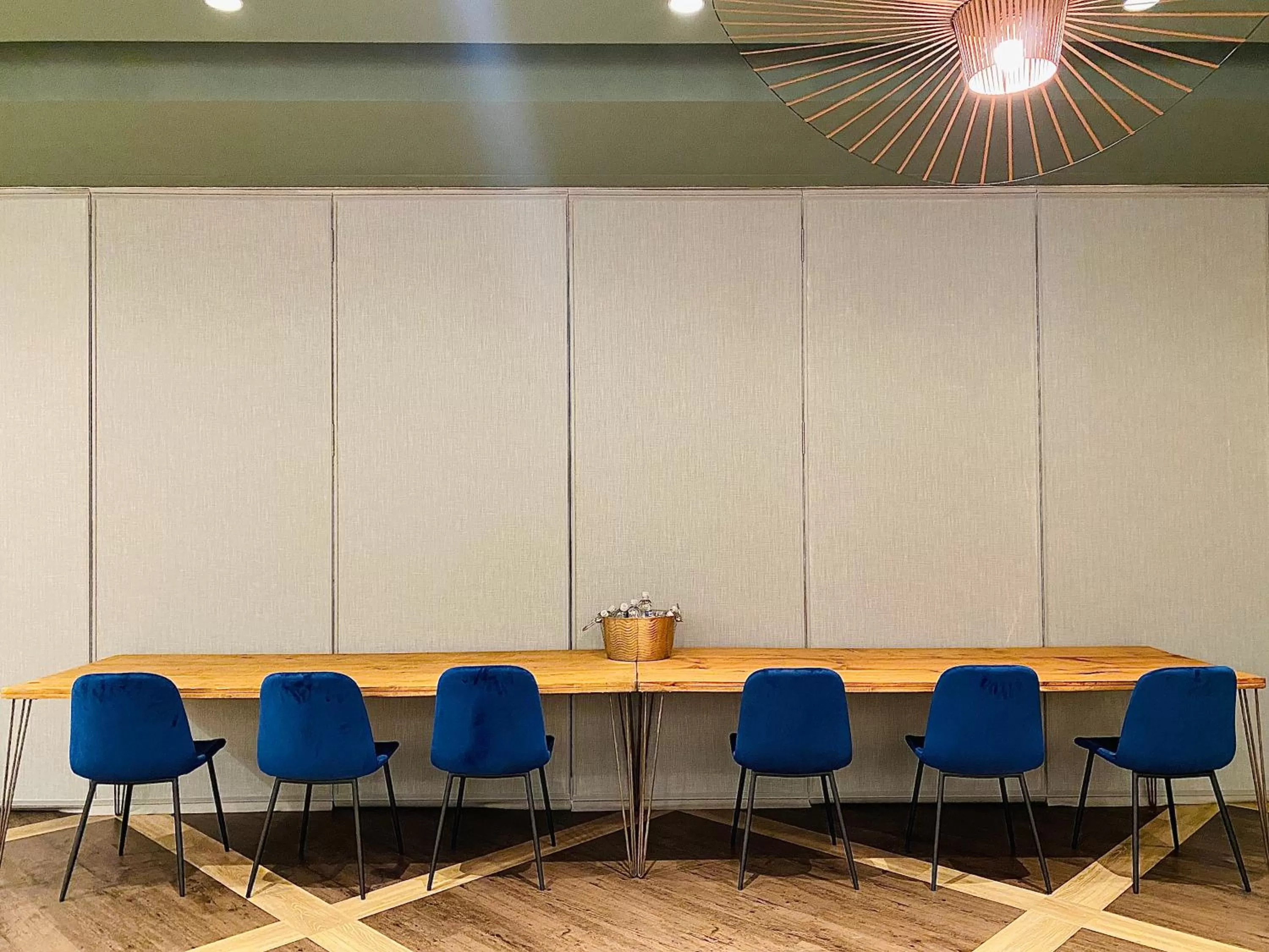 Meeting/conference room in Virgin Hotels New Orleans