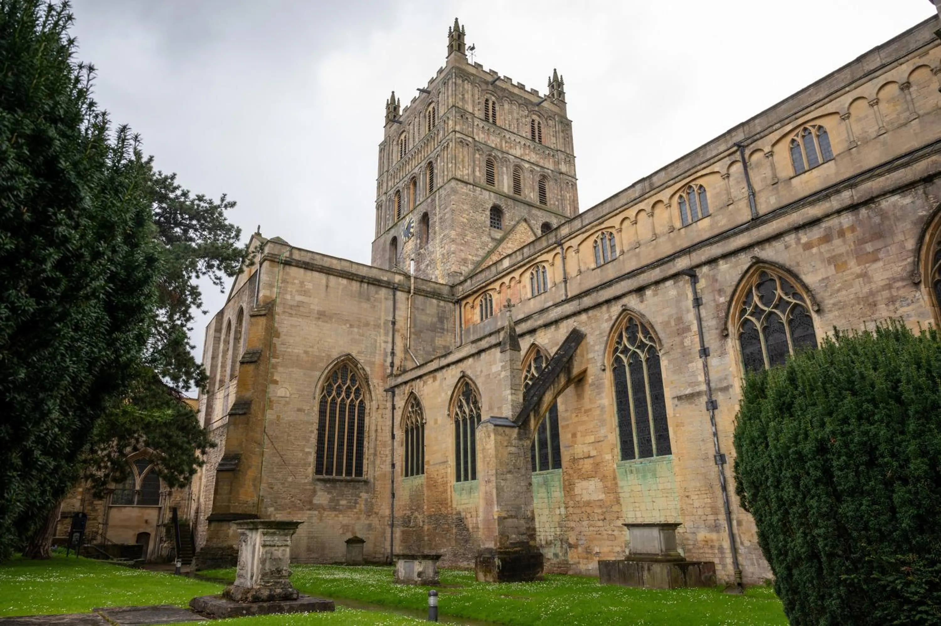 Area and facilities in Bell Hotel by Greene King Inns