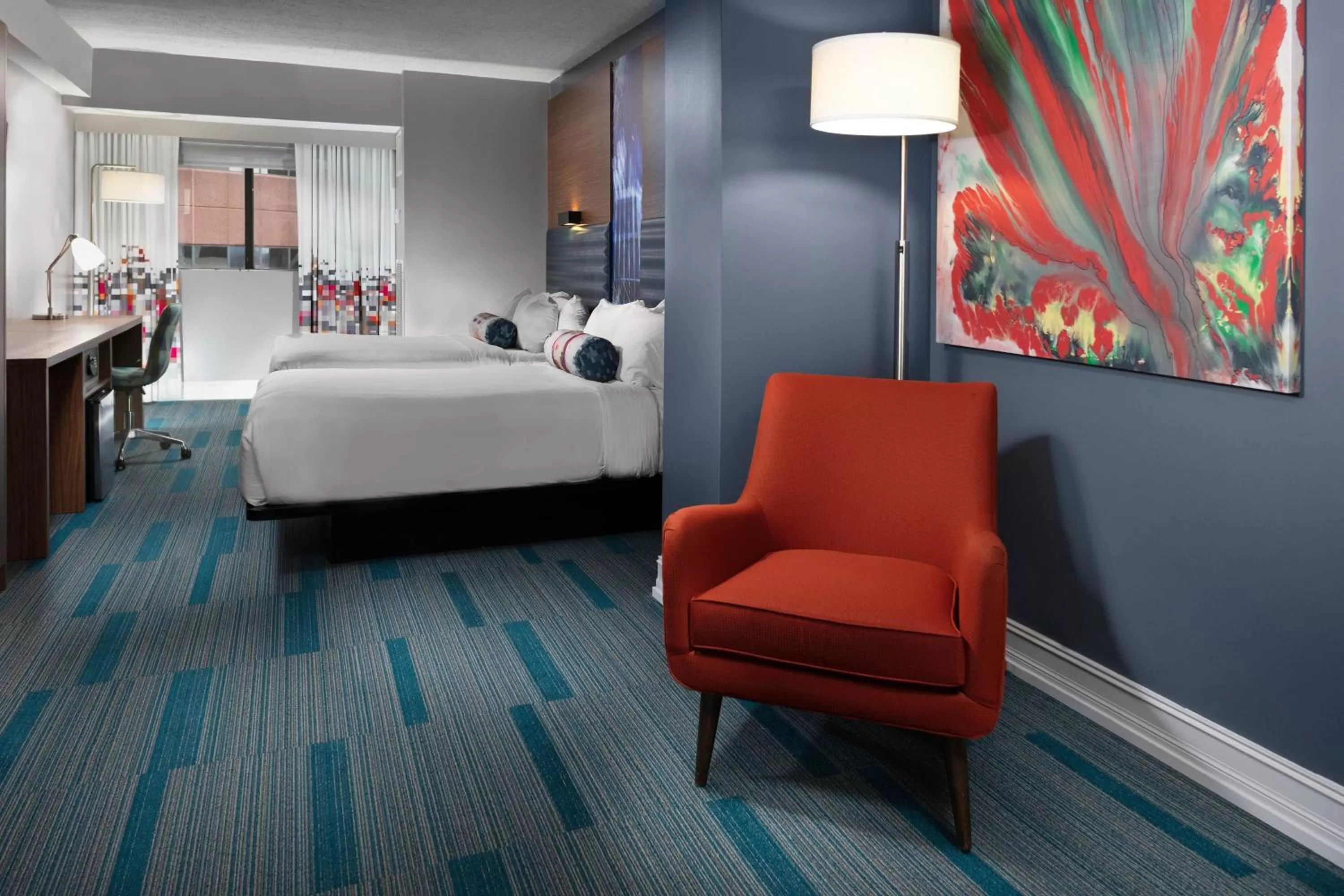 Photo of the whole room, Bed in Aloft Nashville West End