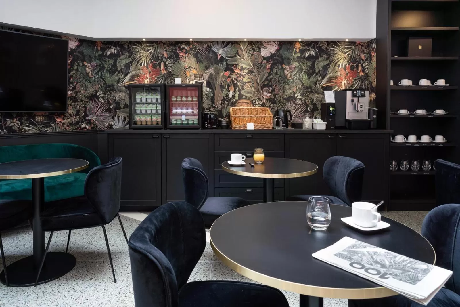 Breakfast in Hôtel 31 - Paris Tour Eiffel