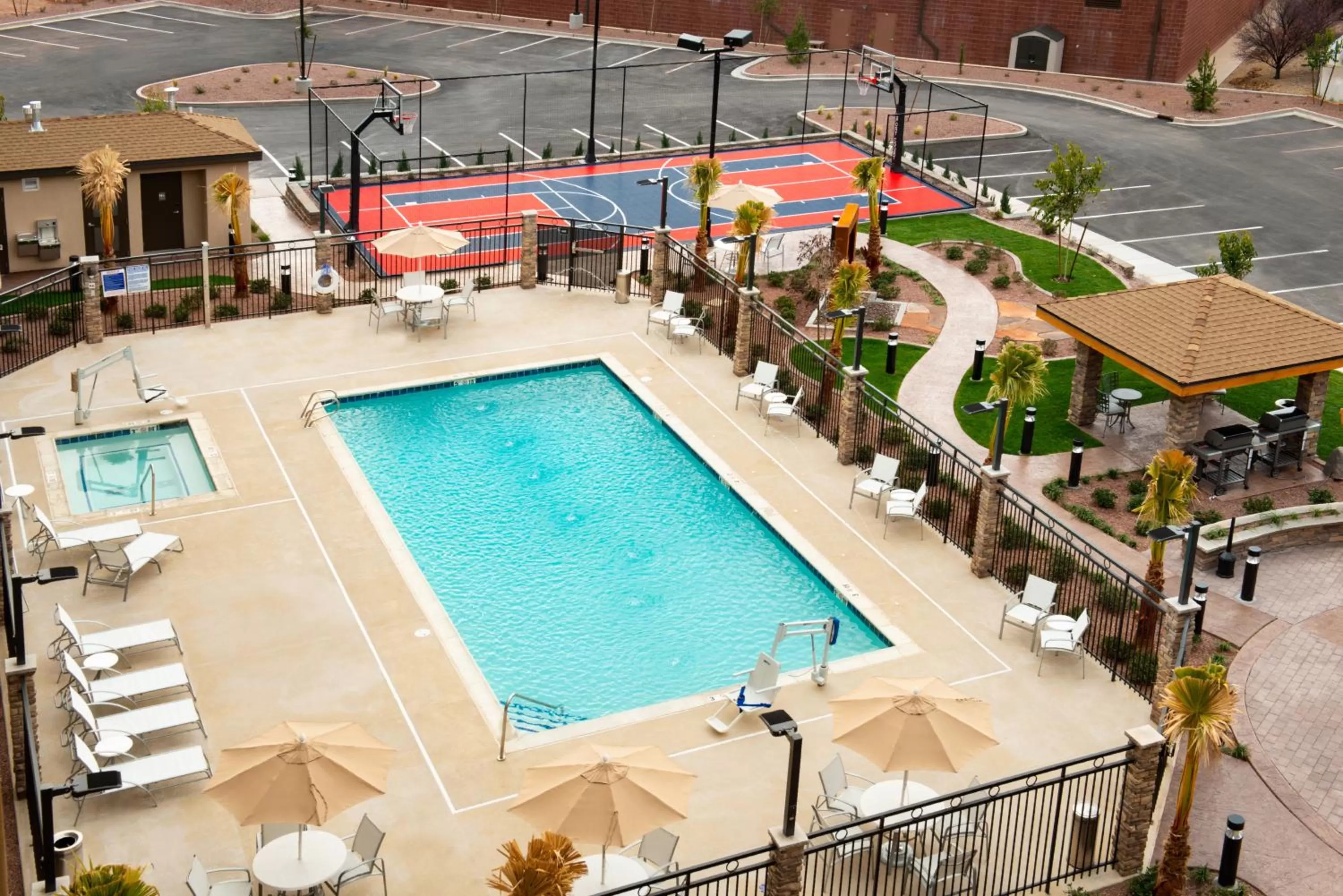 Swimming pool in Staybridge Suites - St George by IHG