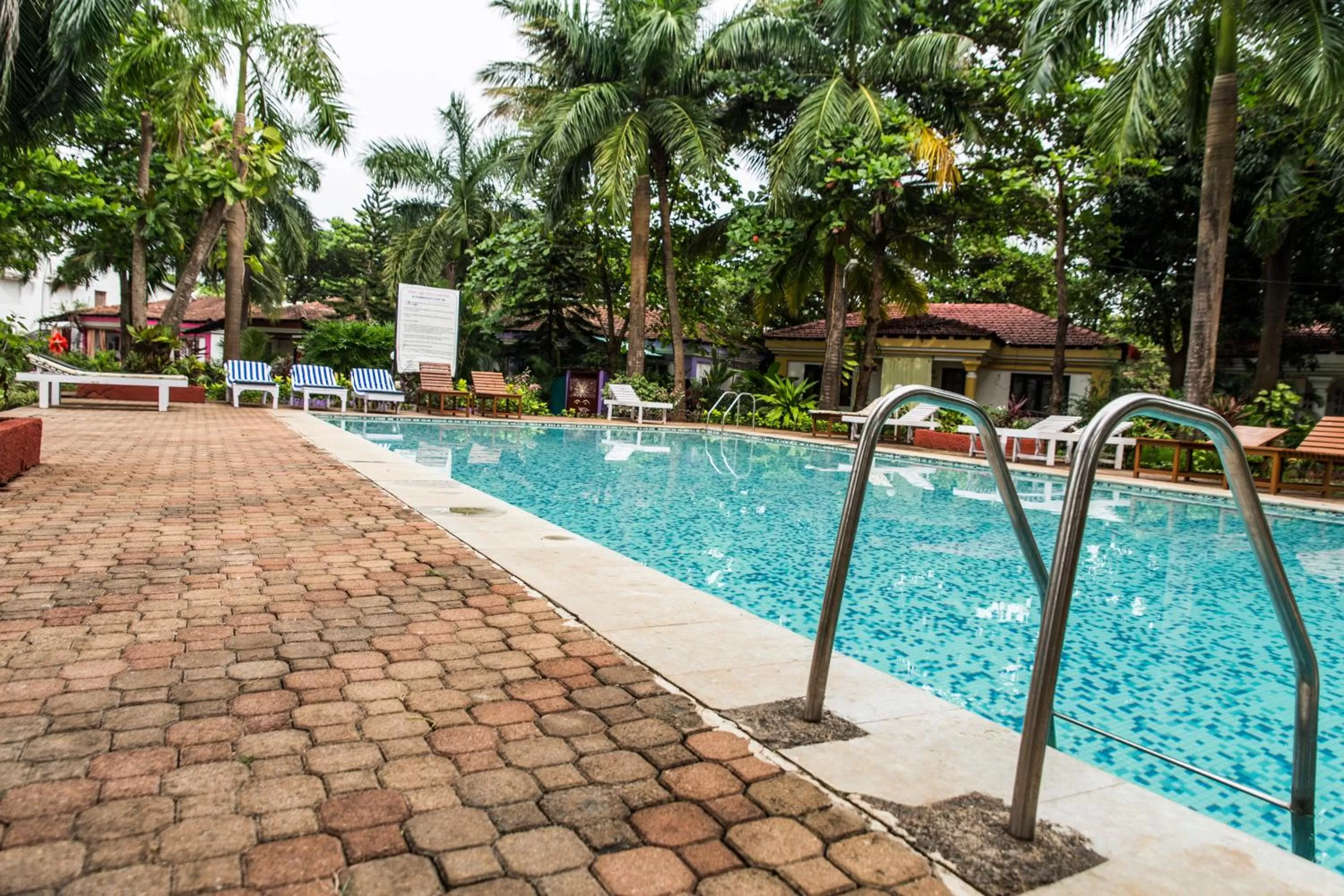 Swimming pool in Shikara Beach Resort