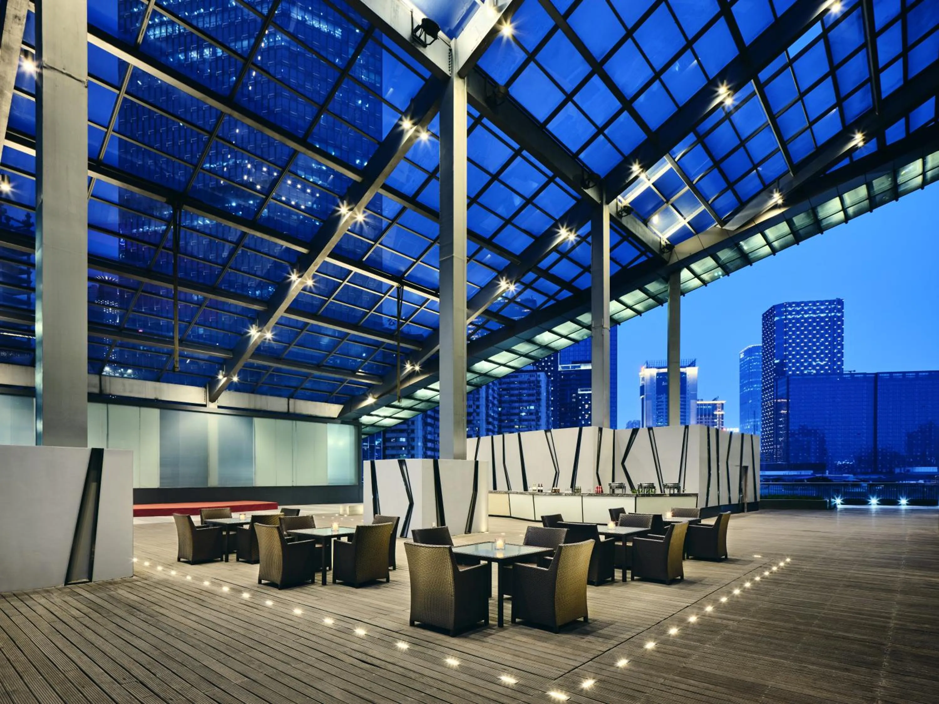 Balcony/Terrace, Restaurant/Places to Eat in Intercontinental Residences Chengdu City Center