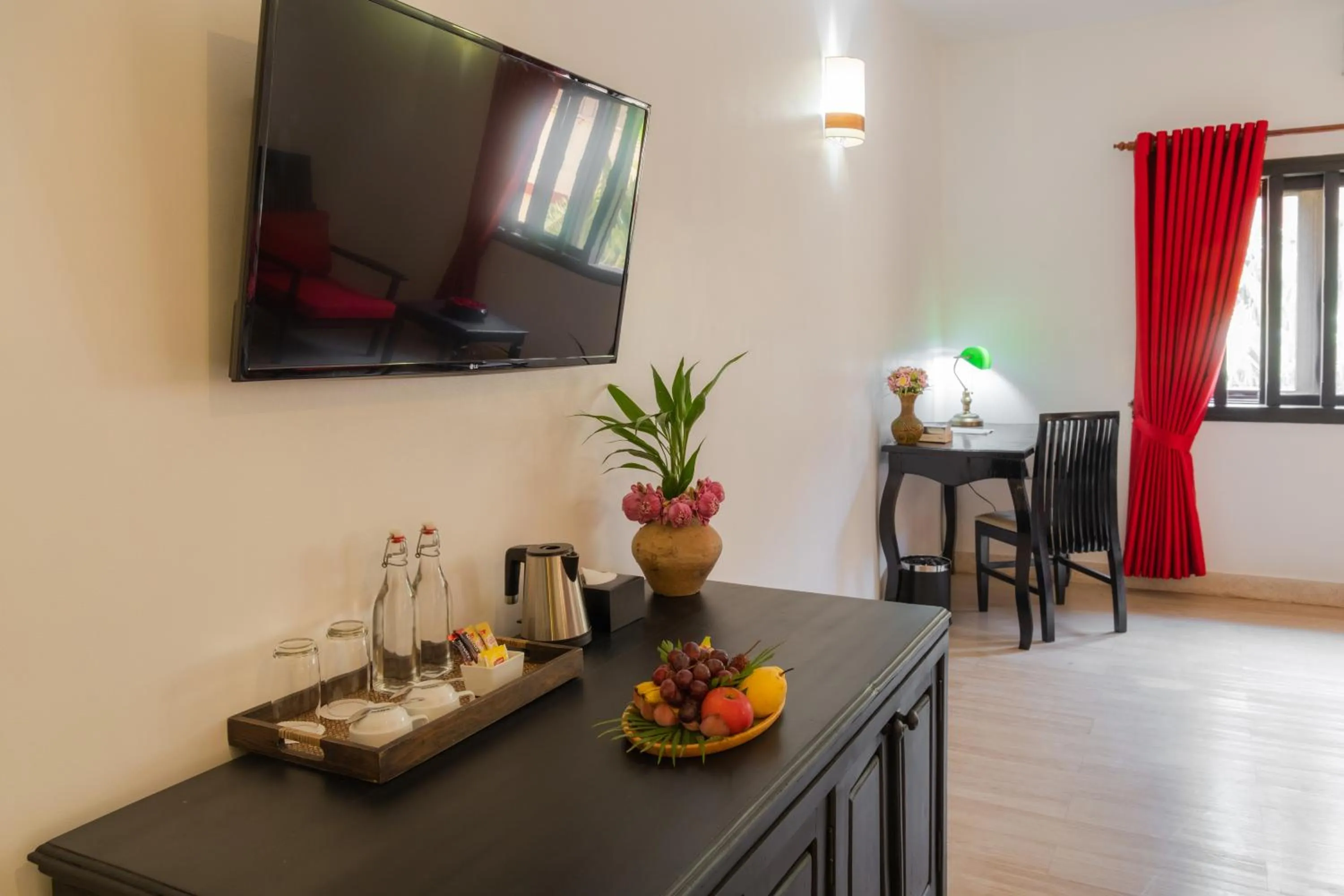 TV and multimedia in Pandora Suite D'Angkor