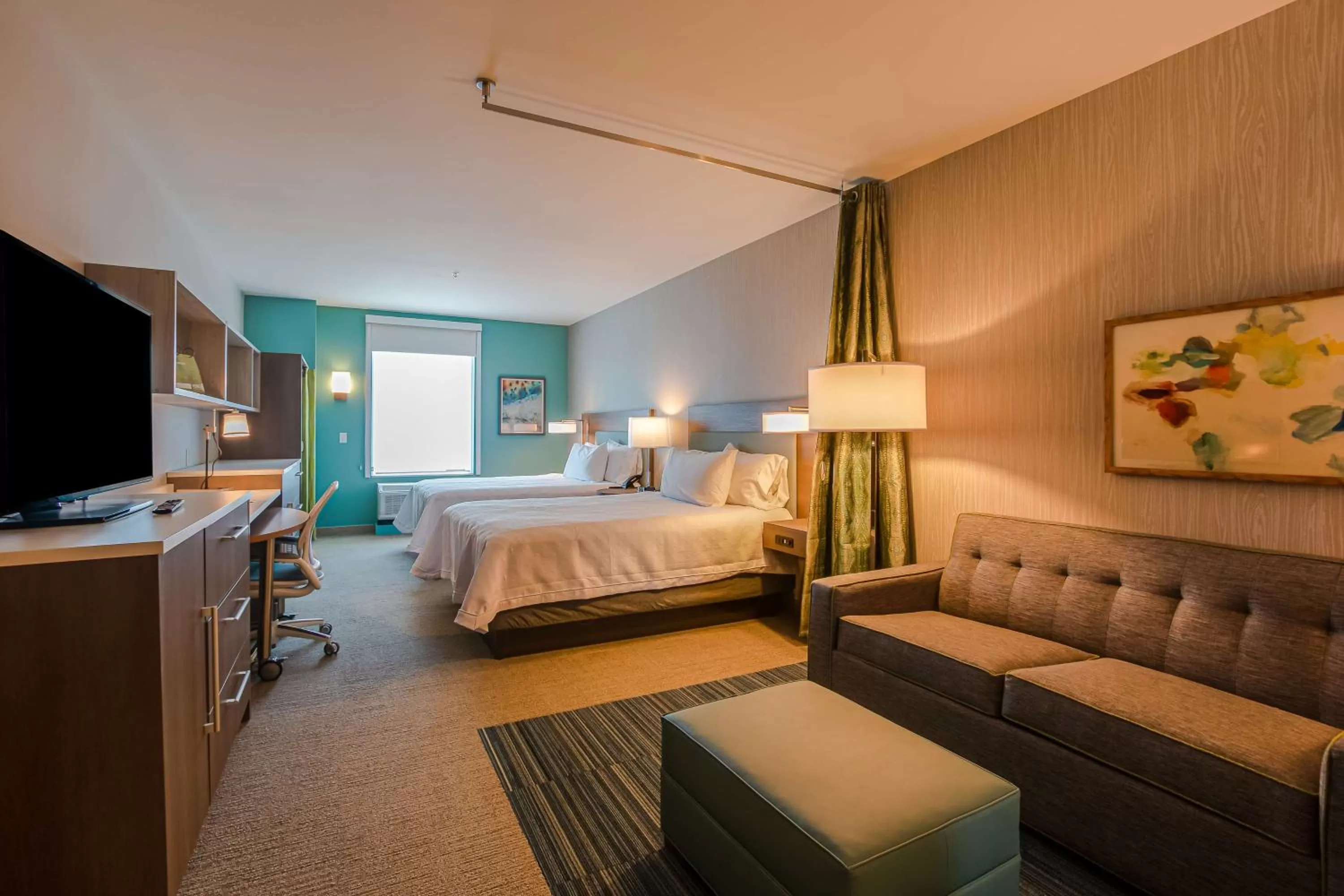 Living room, Bed in Home2 Suites By Hilton Nashville Bellevue