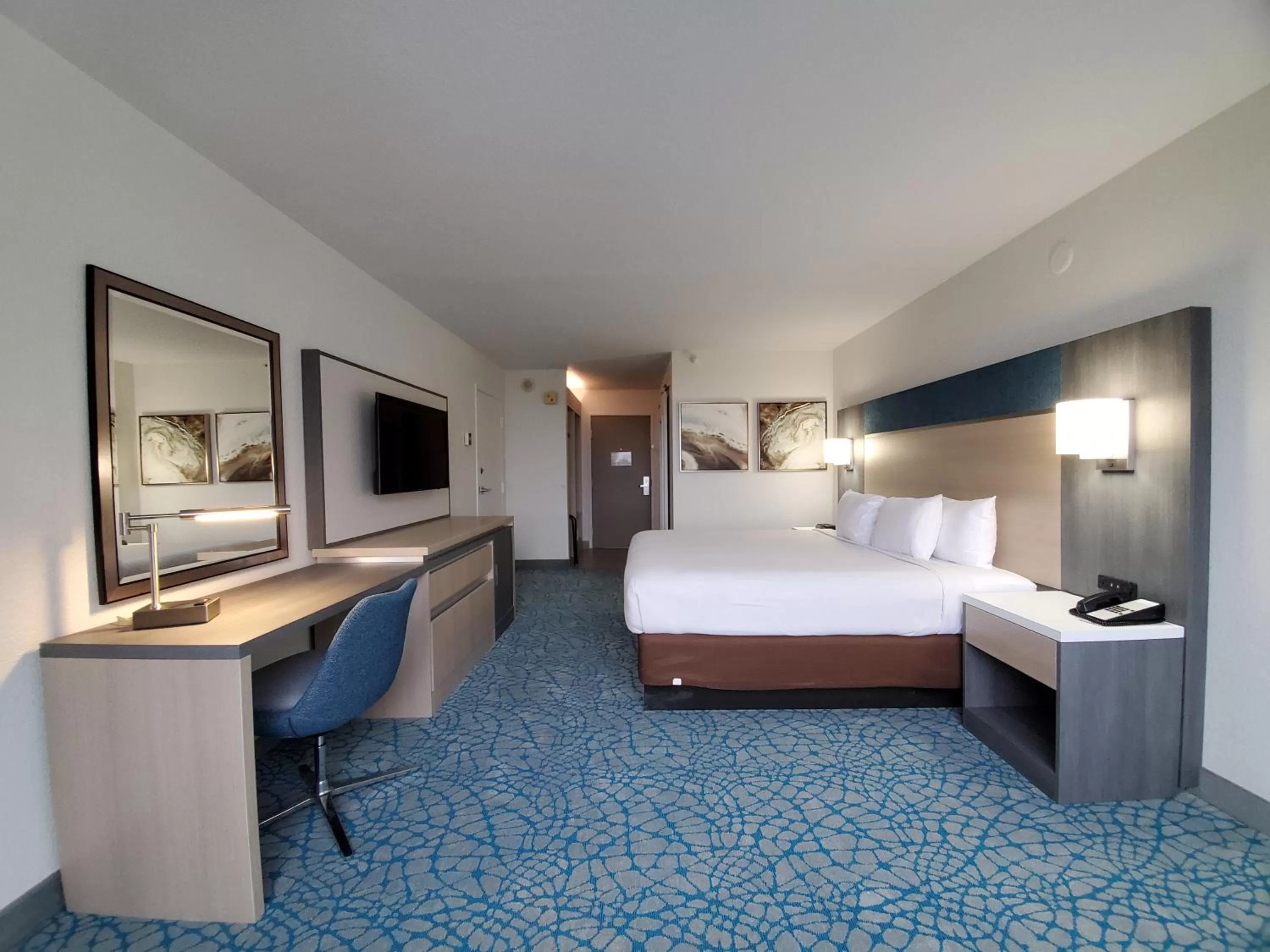 Bedroom, Bed in Holiday Inn Resort Kissimmee by the Parks by IHG