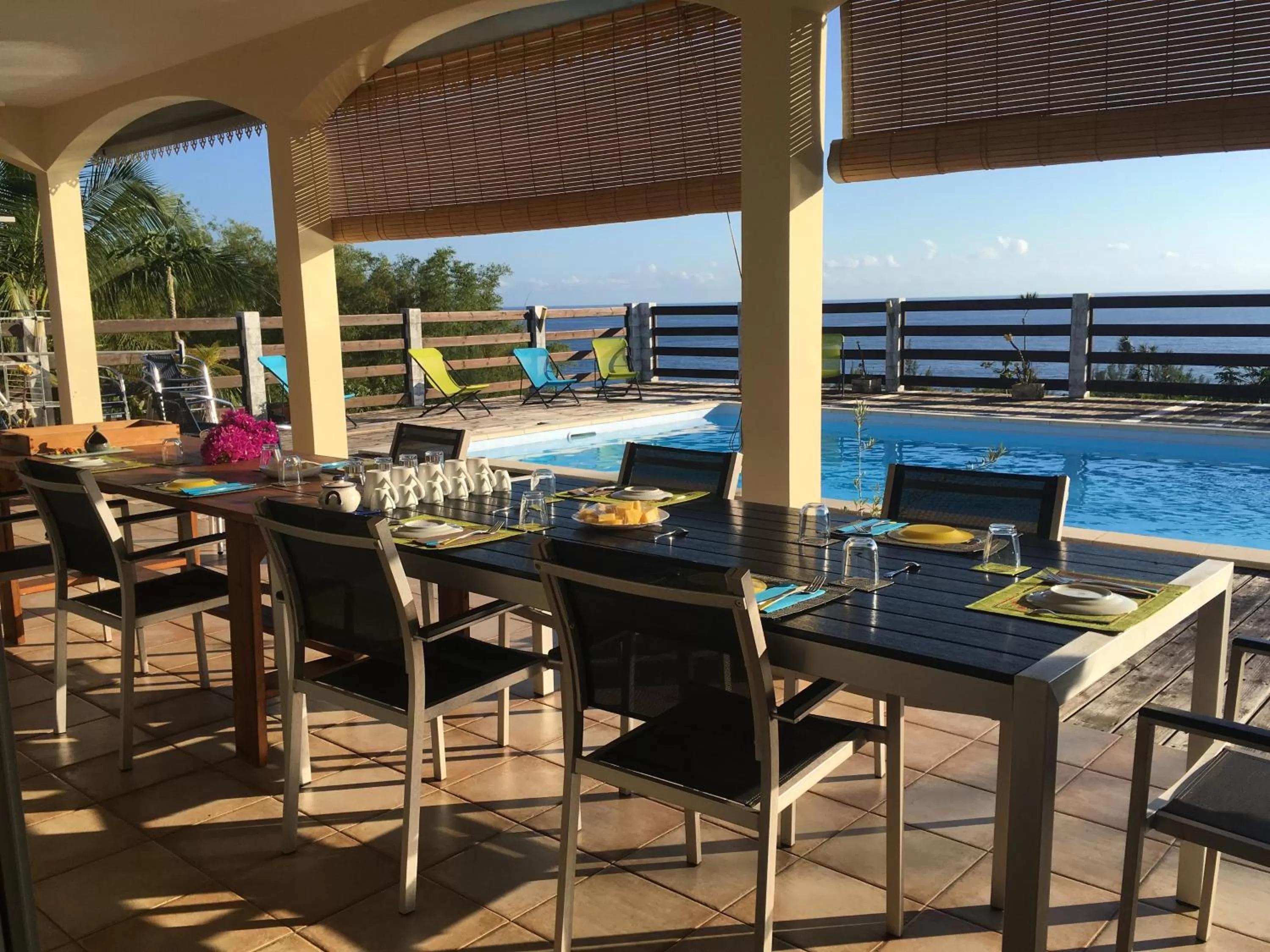 Patio, Restaurant/Places to Eat in La Pointe au Corail