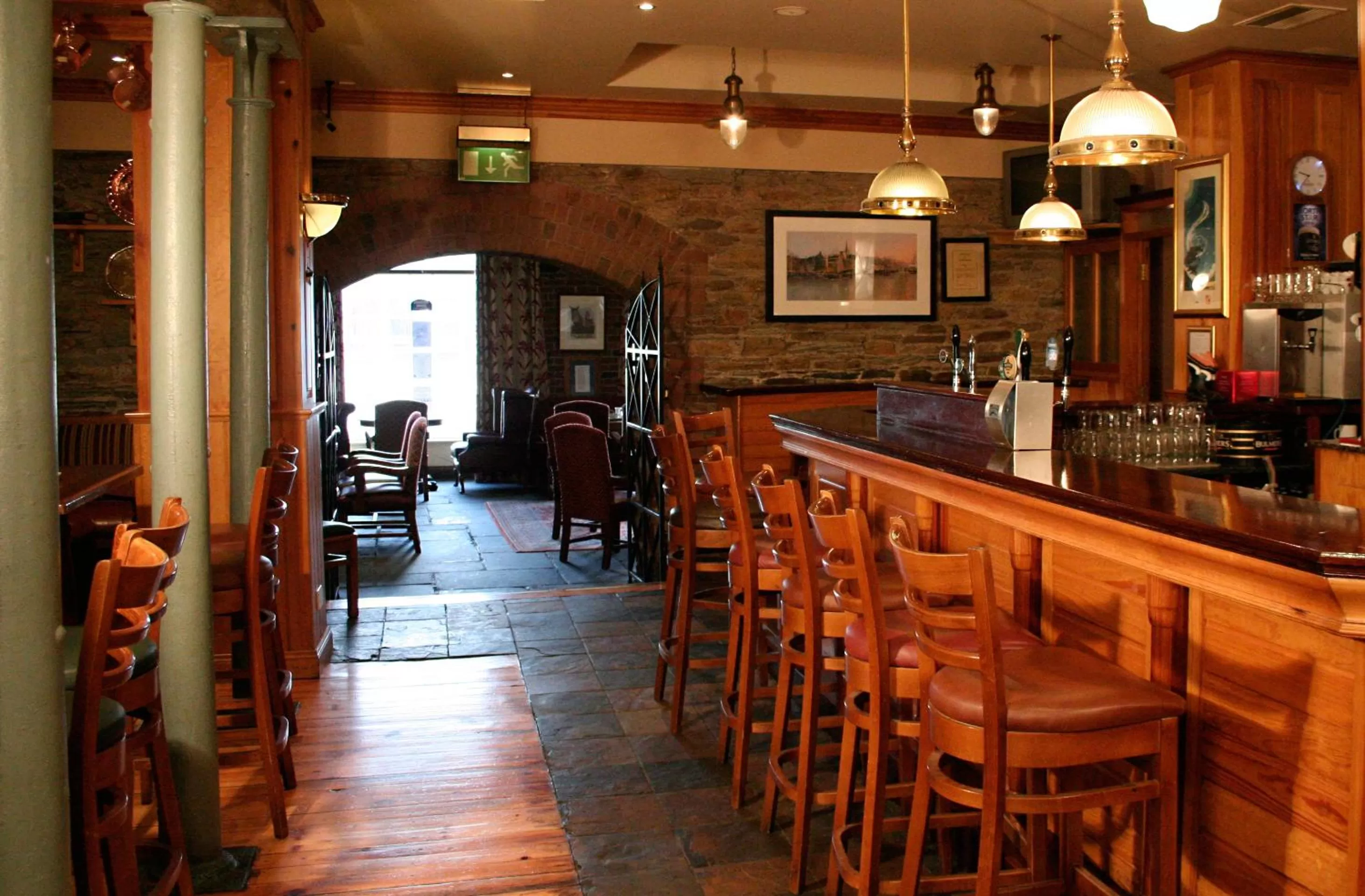 Lounge or bar in Dooley's Hotel
