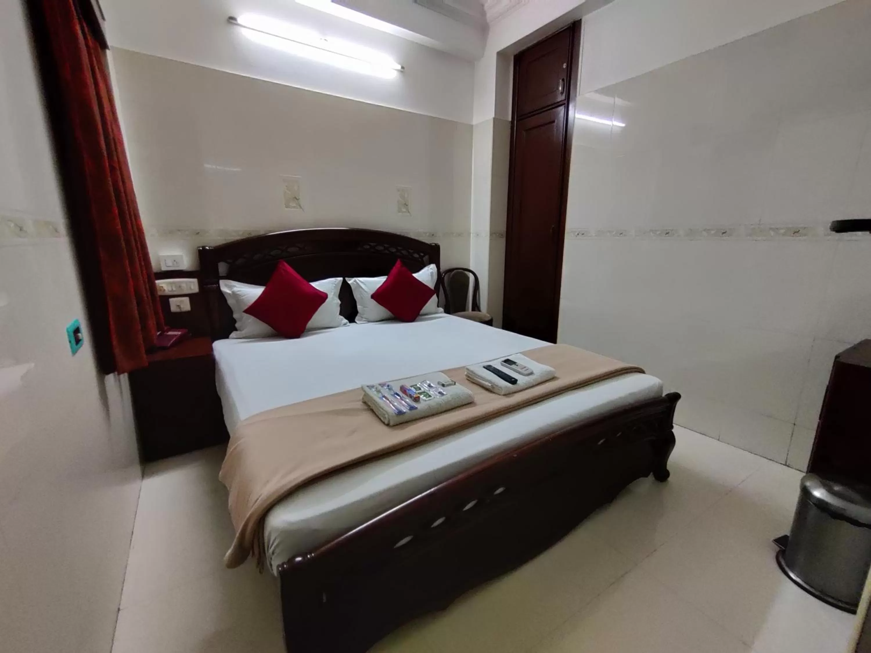 Bedroom, Bed in Grand View Residency Chennai