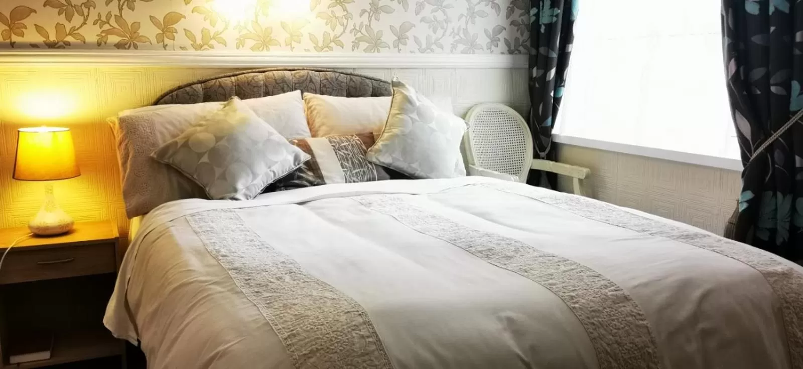 Bed in Dunromin Hotel