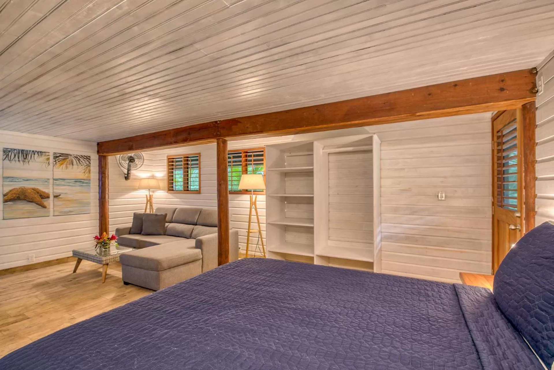 Bed in Oasis Bluff Beach