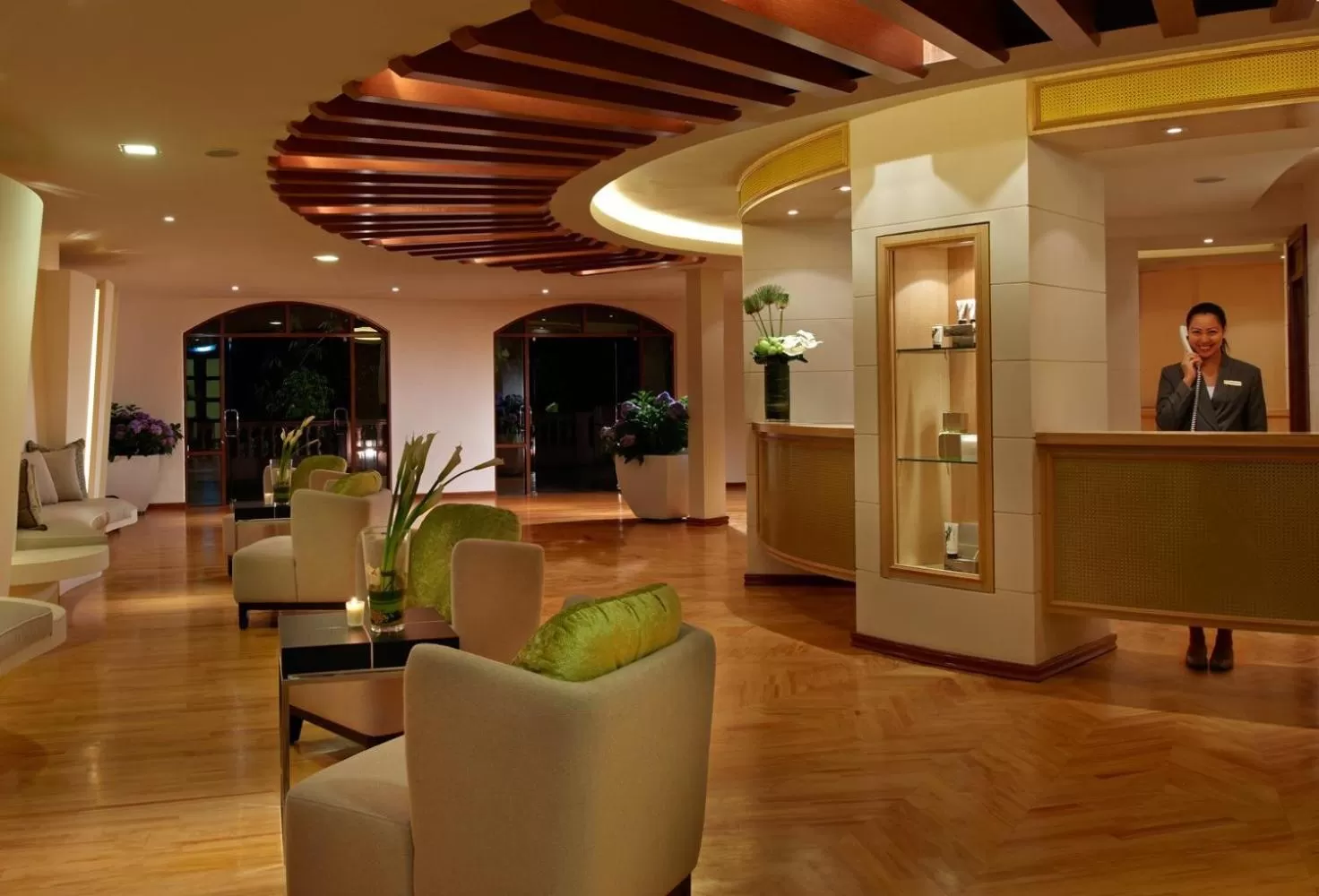 Lounge or bar in The Chateau Spa & Wellness Resort