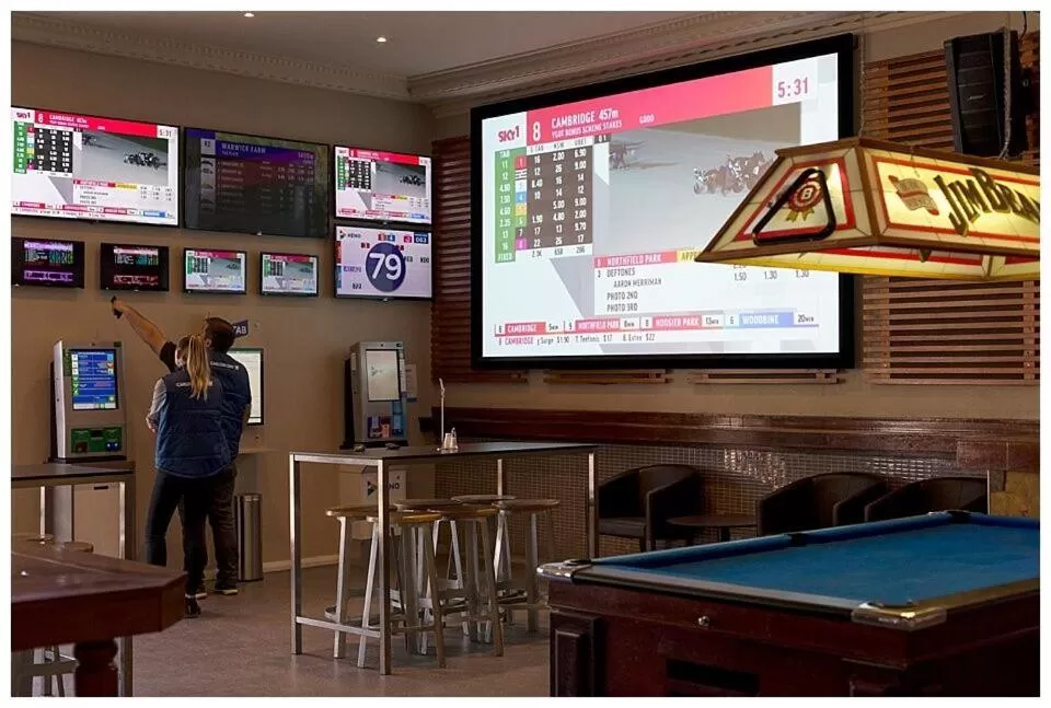 Hurley's Bar & Bistro